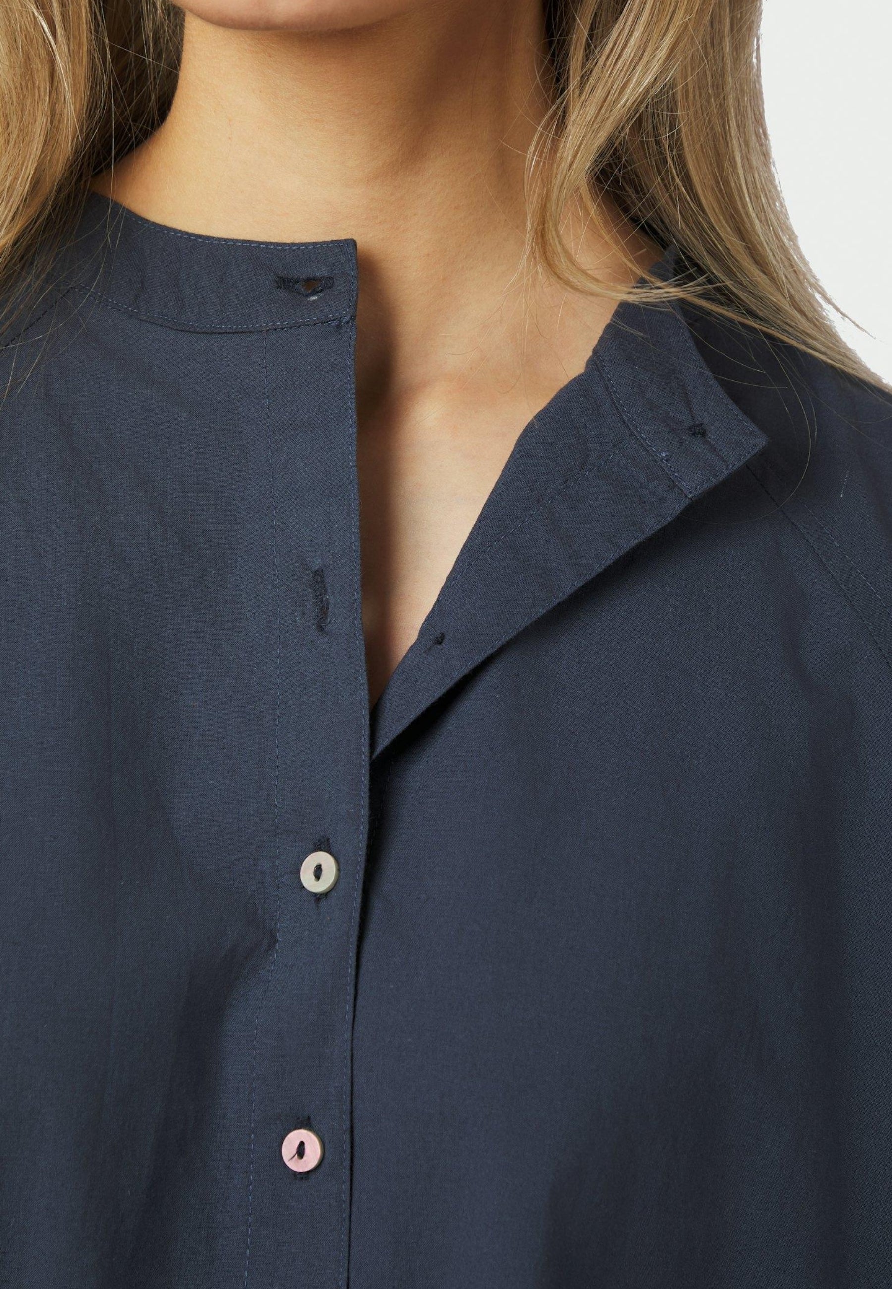 168066 Solane C Poplin Shirt_Navy_Model_1