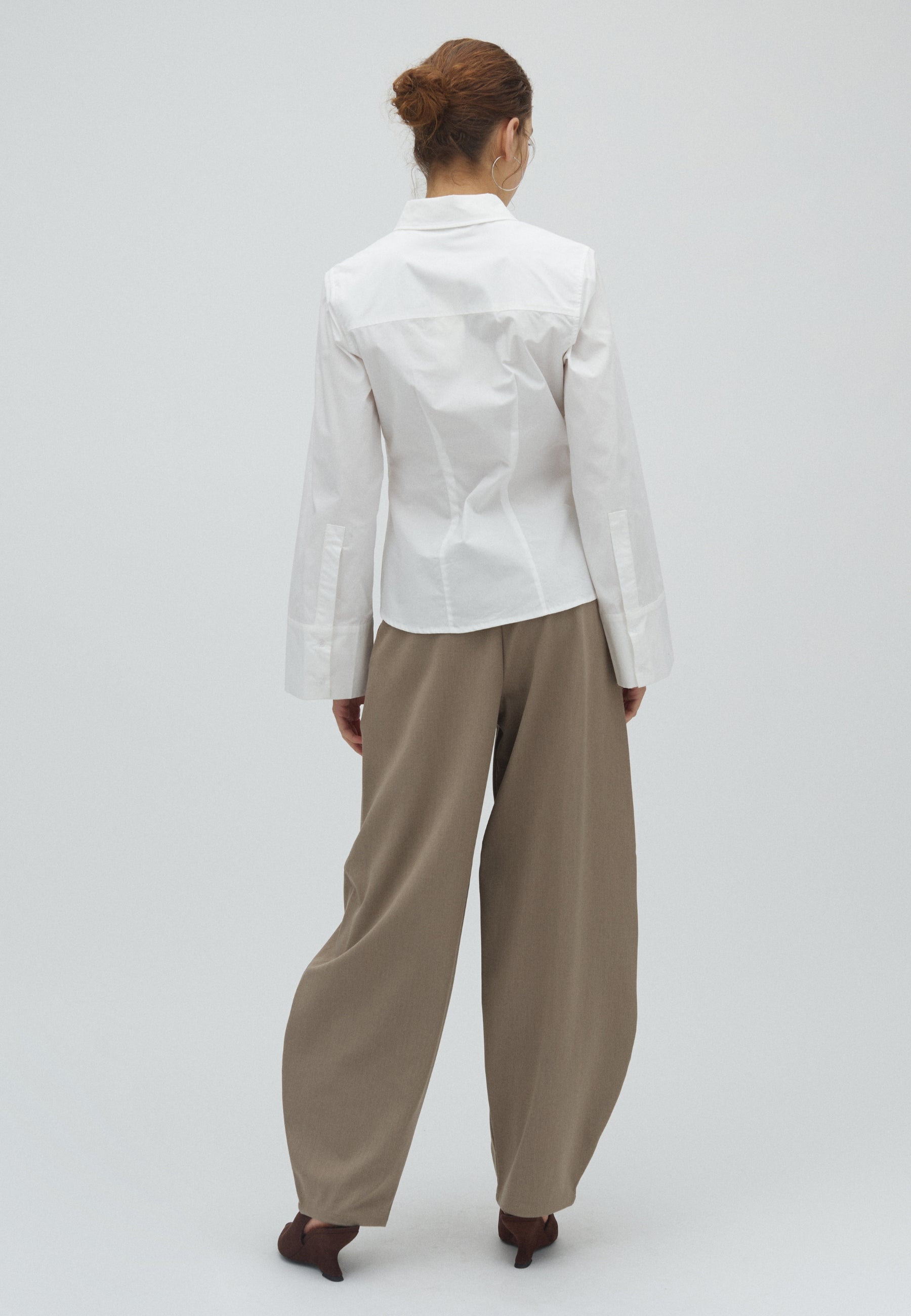 Silira-M_Timber Wolf Mel._Model_2