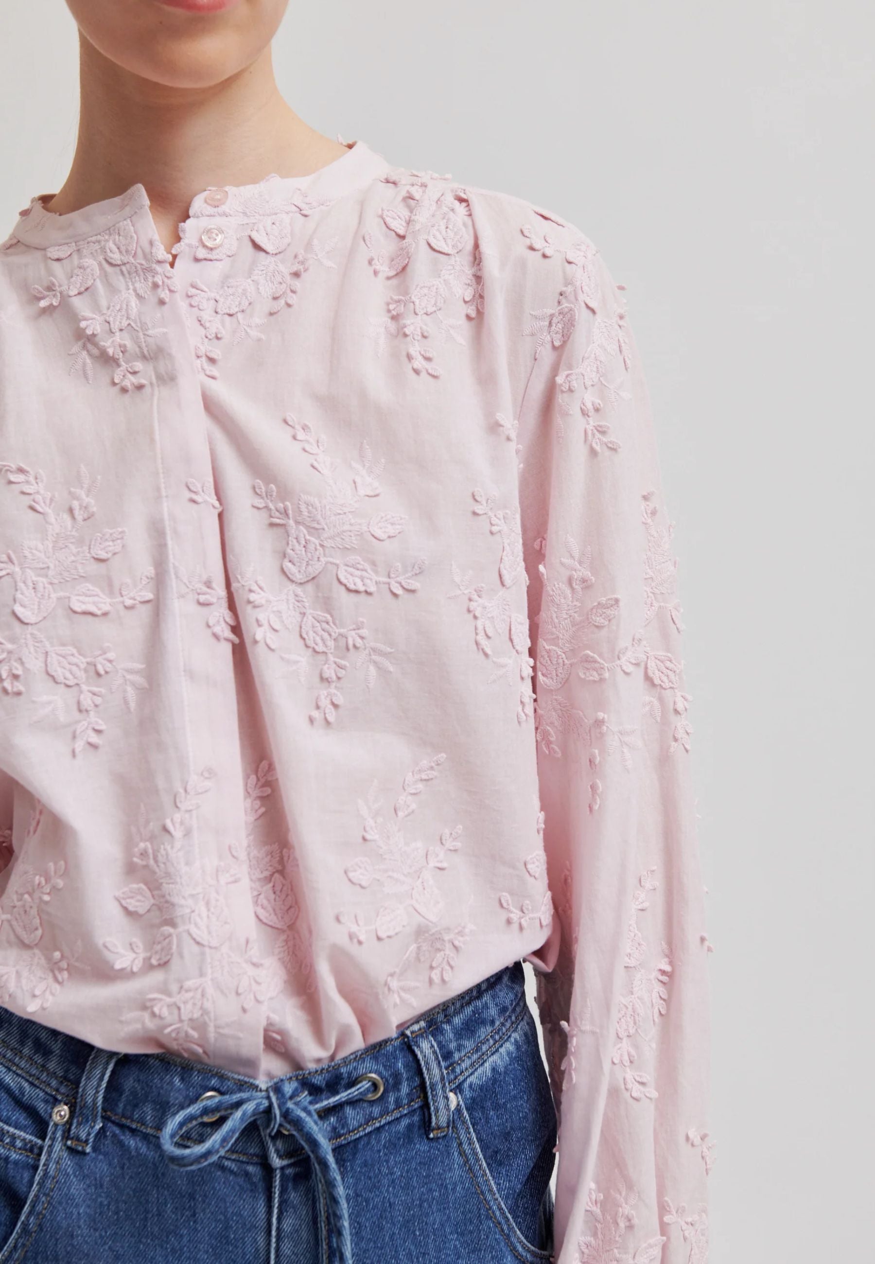 59338 Cavan Shirt_Pale Lilac_Model_1