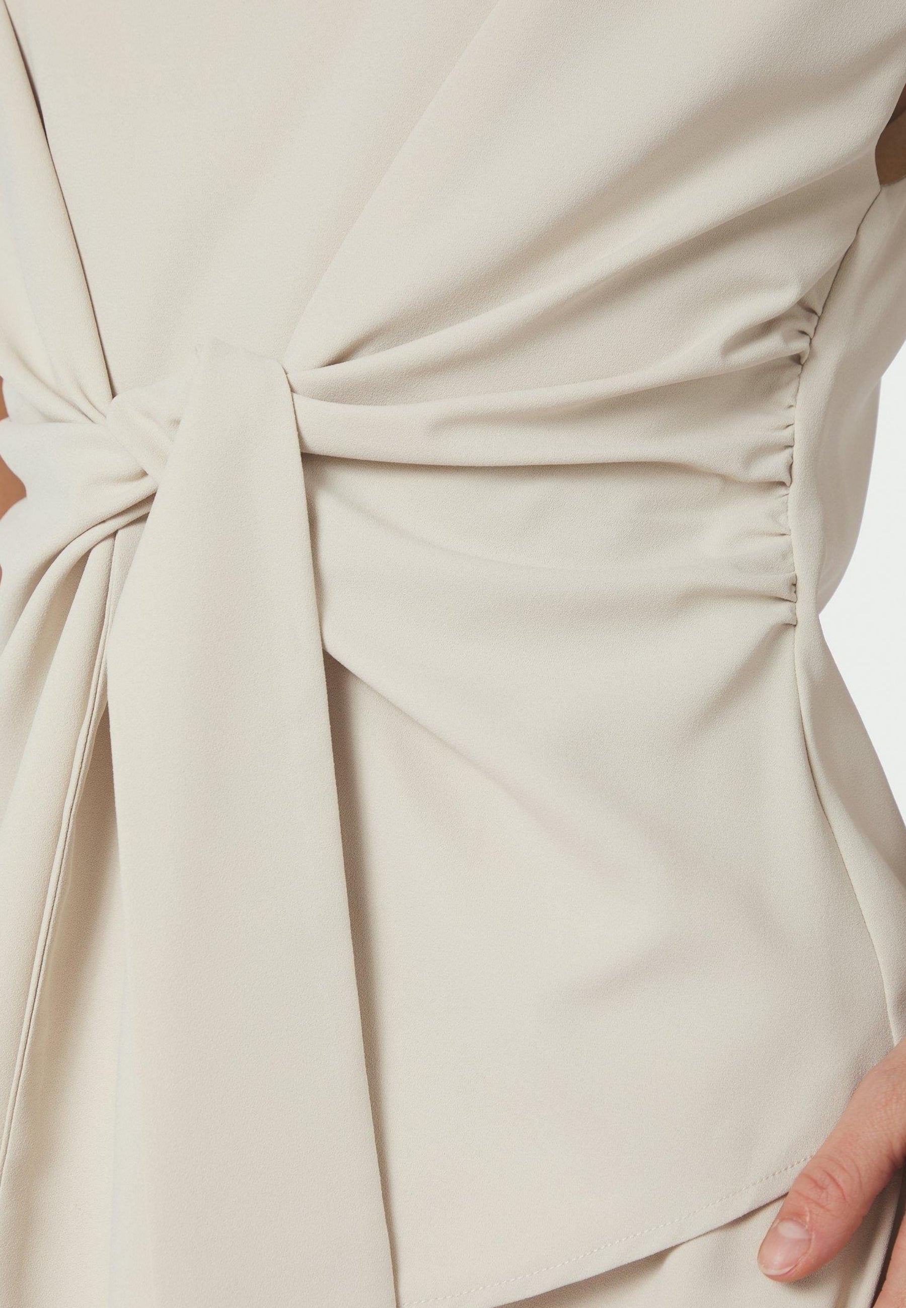 168938 Katarim Crepe Top_Ivory_Model_1