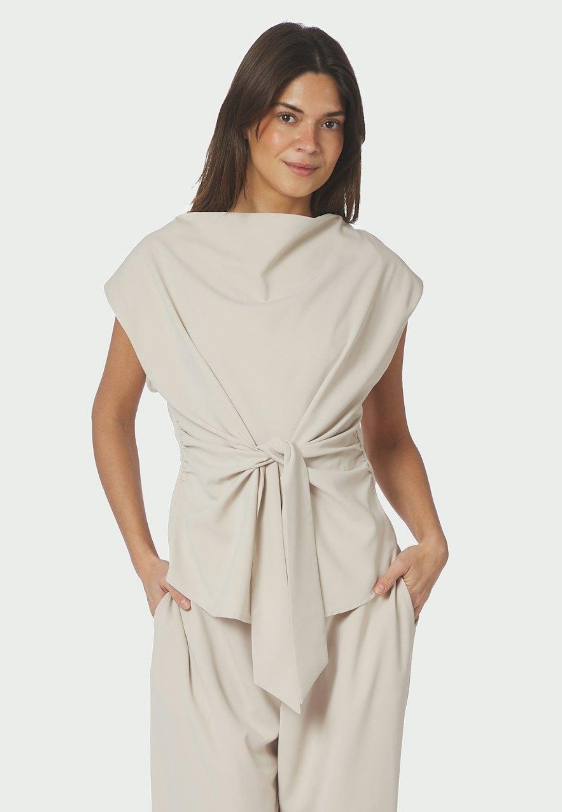168938 Katarim Crepe Top_Ivory_Model_0