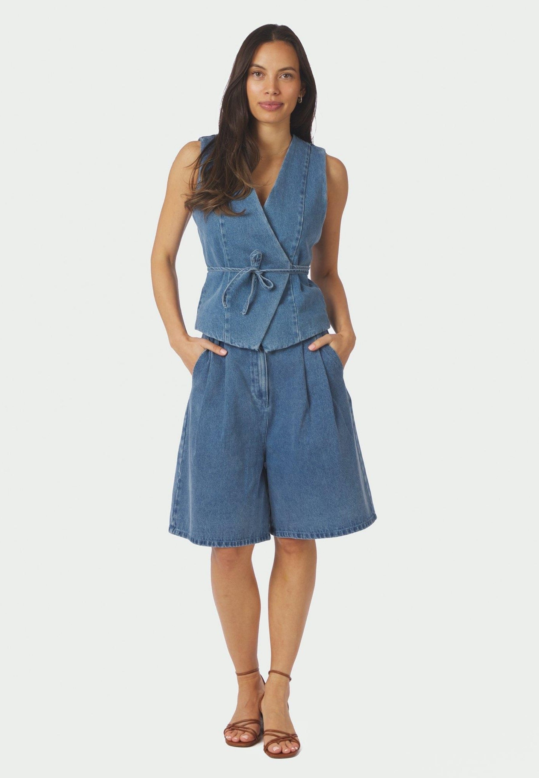 168983 Samara Denim Waistcoat_Blue_Model_3