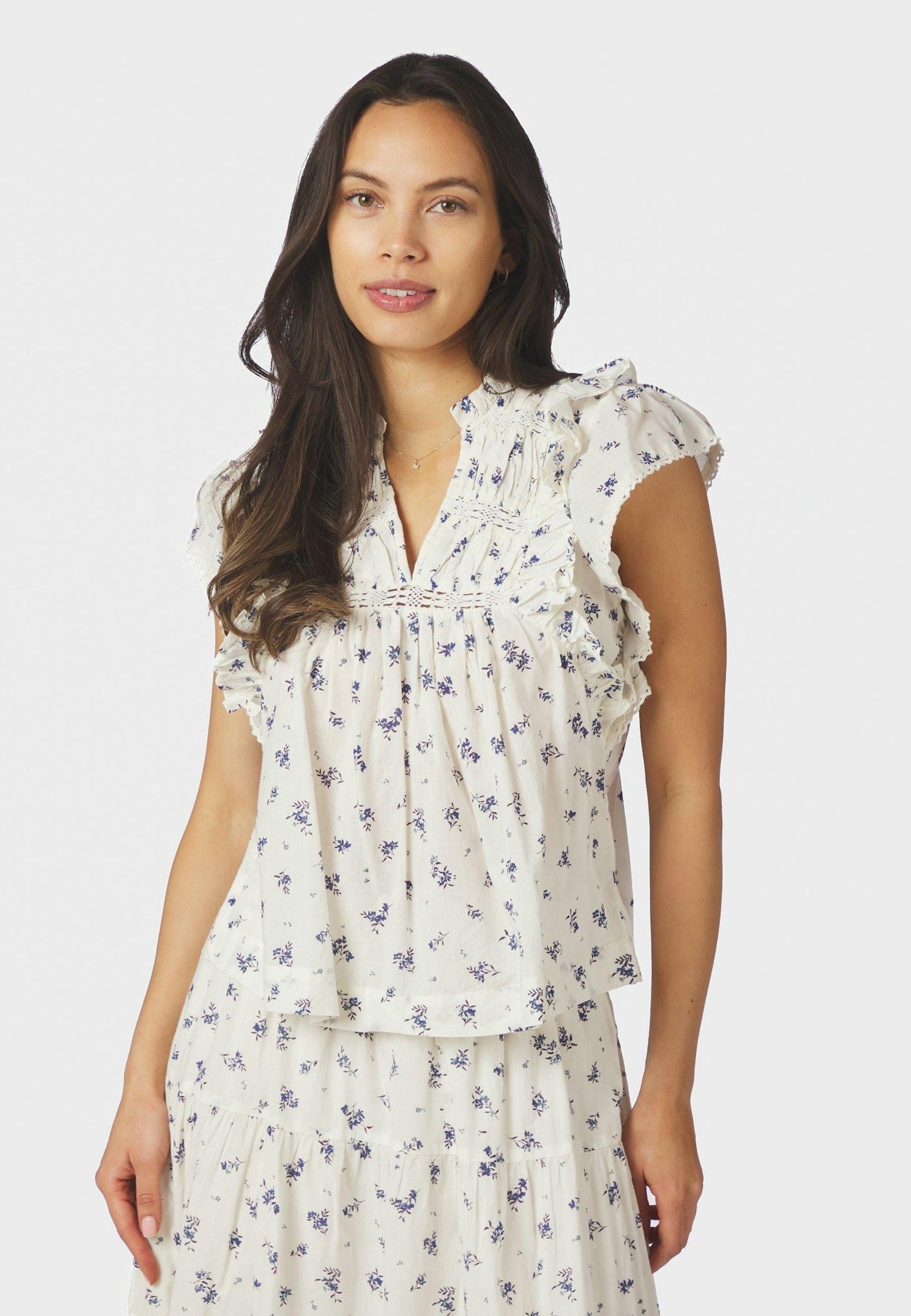 165648 Jayla Small Blossom Top_White Blue_Model_0