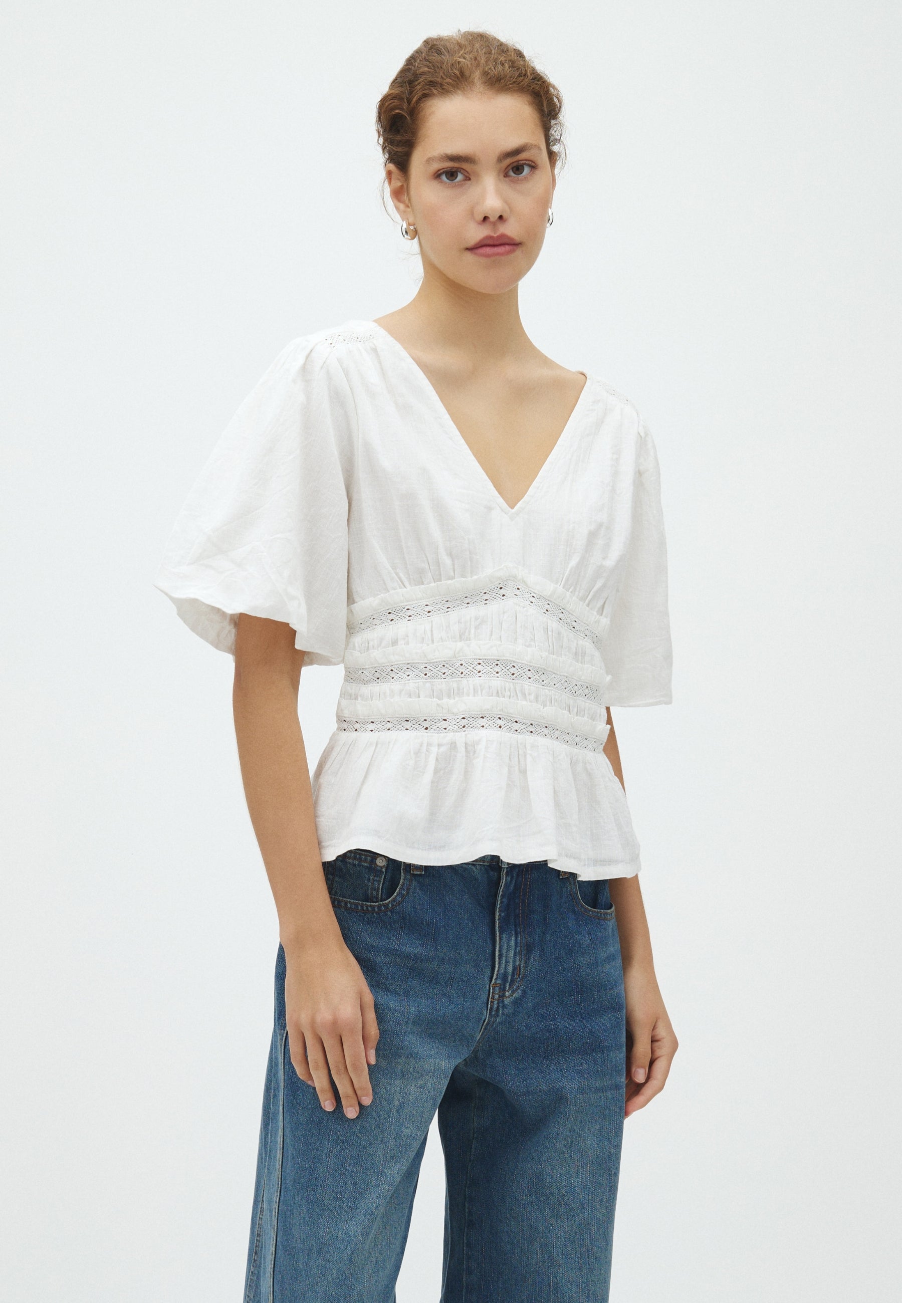169558 Mapura Solid Blouse_White_Model_0