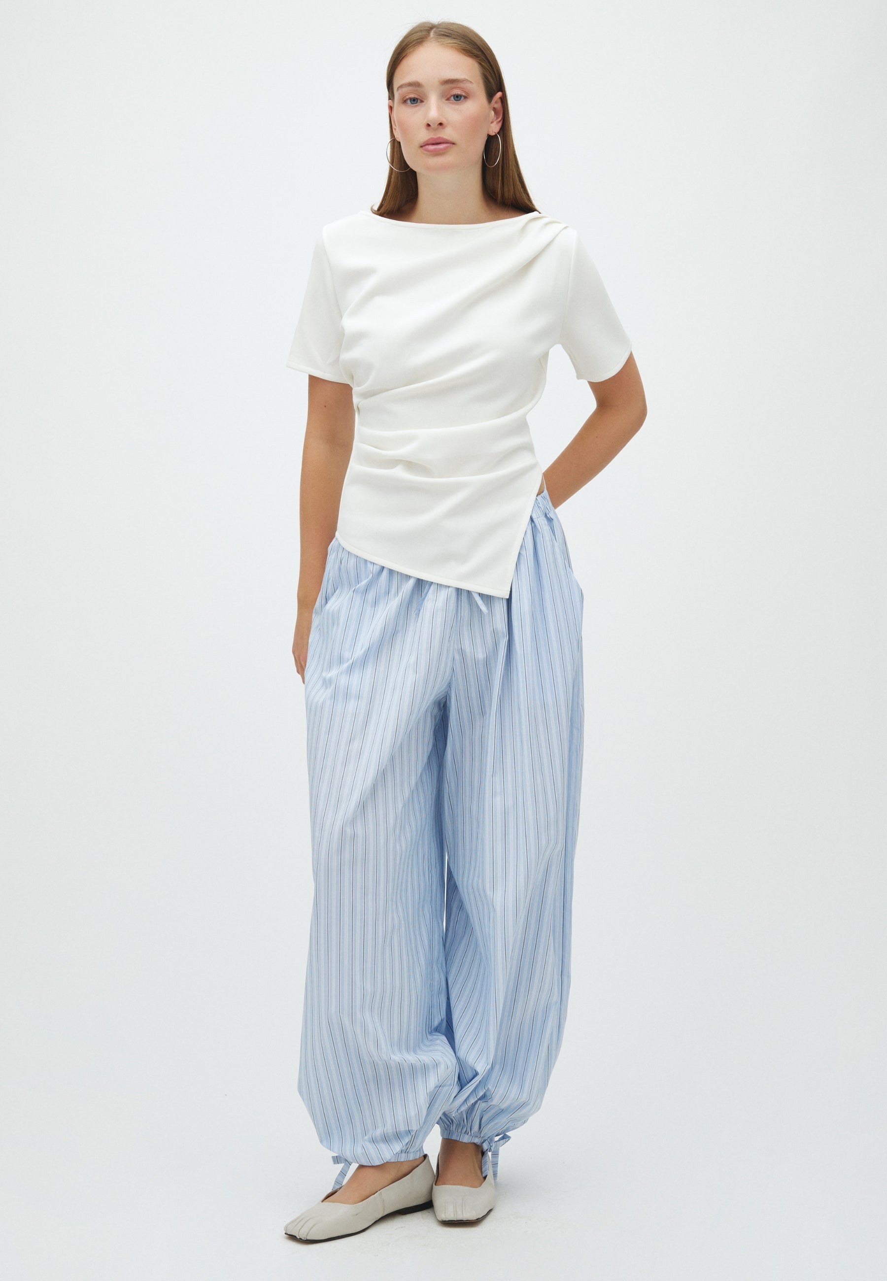 169574 Toxane Balloon Double Stripe Pants_Light Blue_Model_0