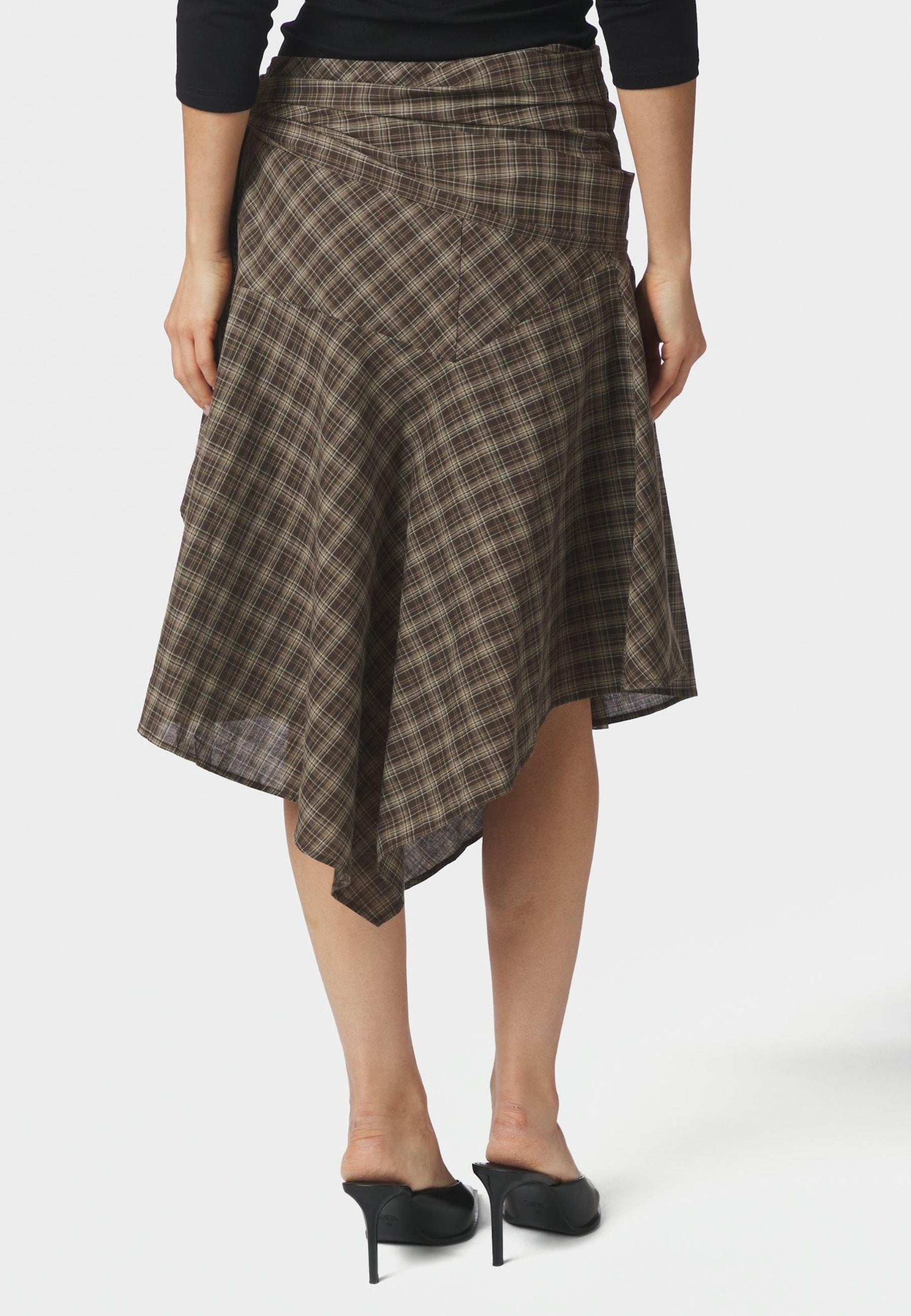 169596 Sabella Check Skirt_Brown Check_Model_3