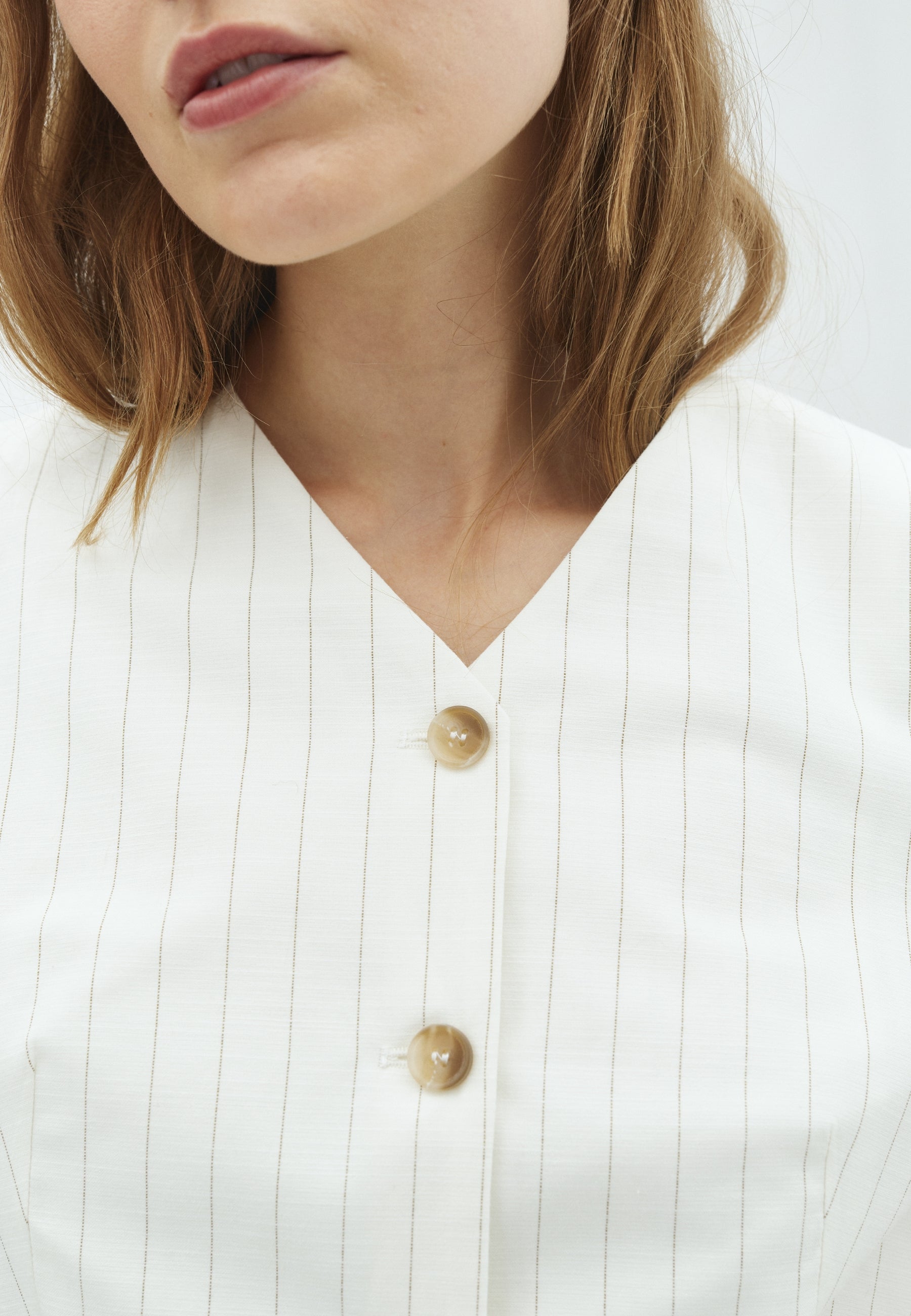 170314 Sules Summer Stripe Blouse_Taupe Stripe_Model_1