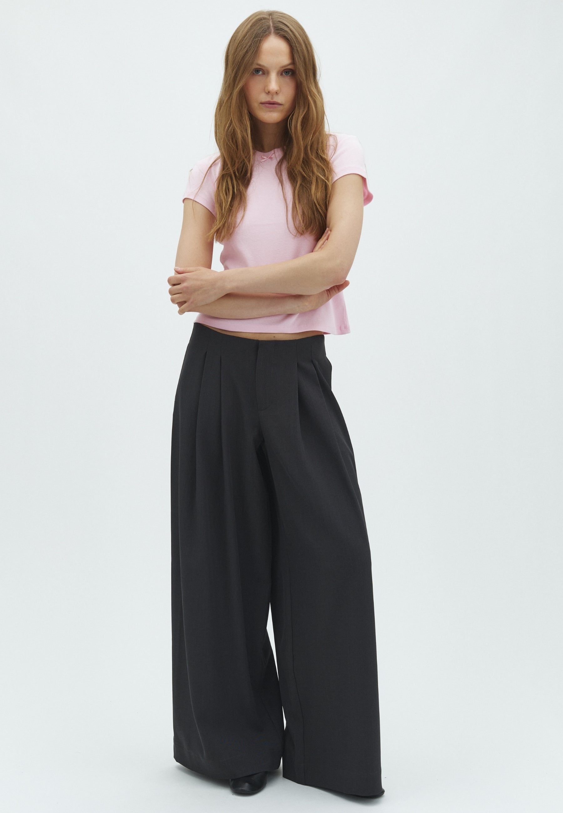 Consuela-F_Pink Flower_Model_3