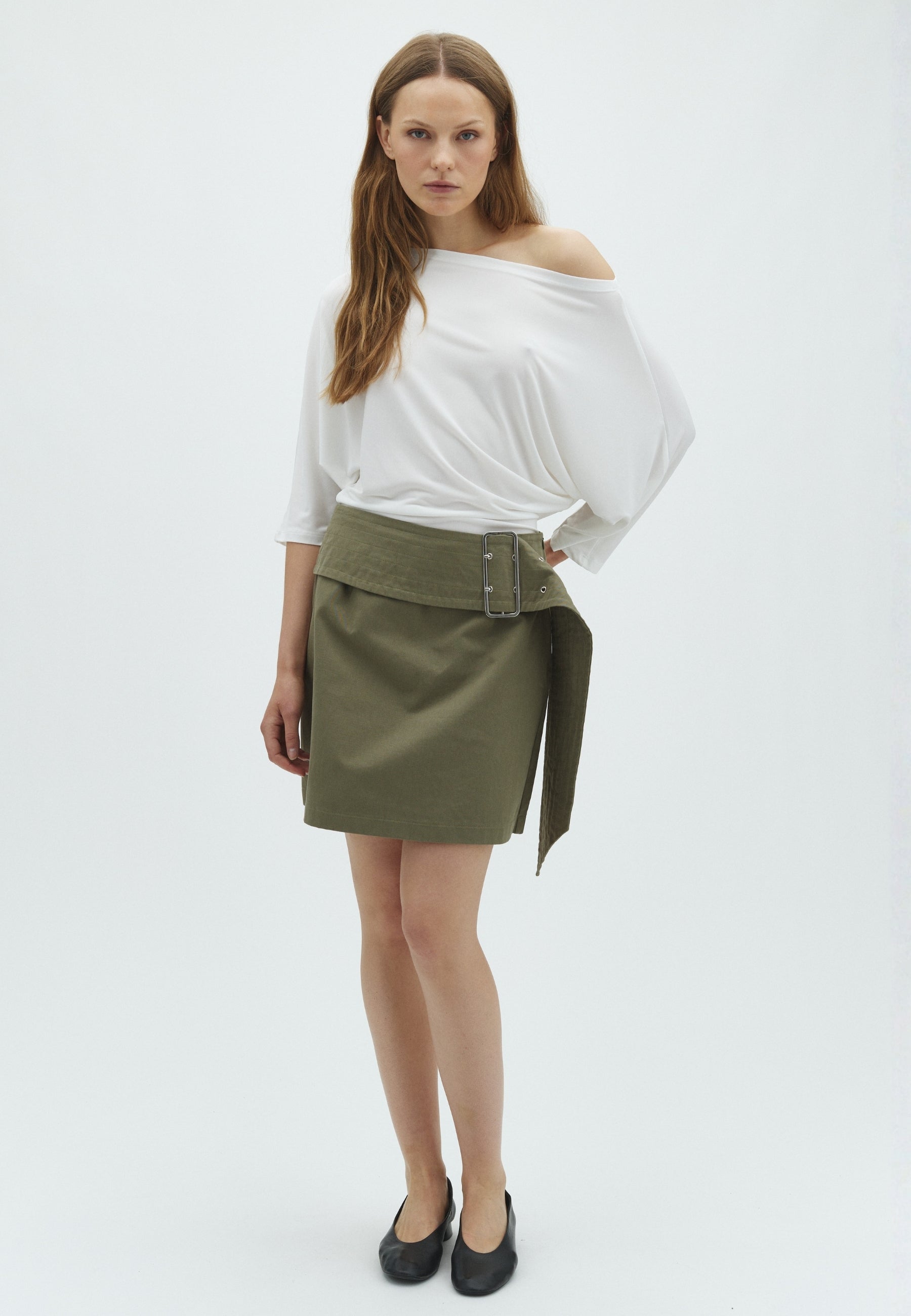 Biella-F_Leaf Green_Model_0