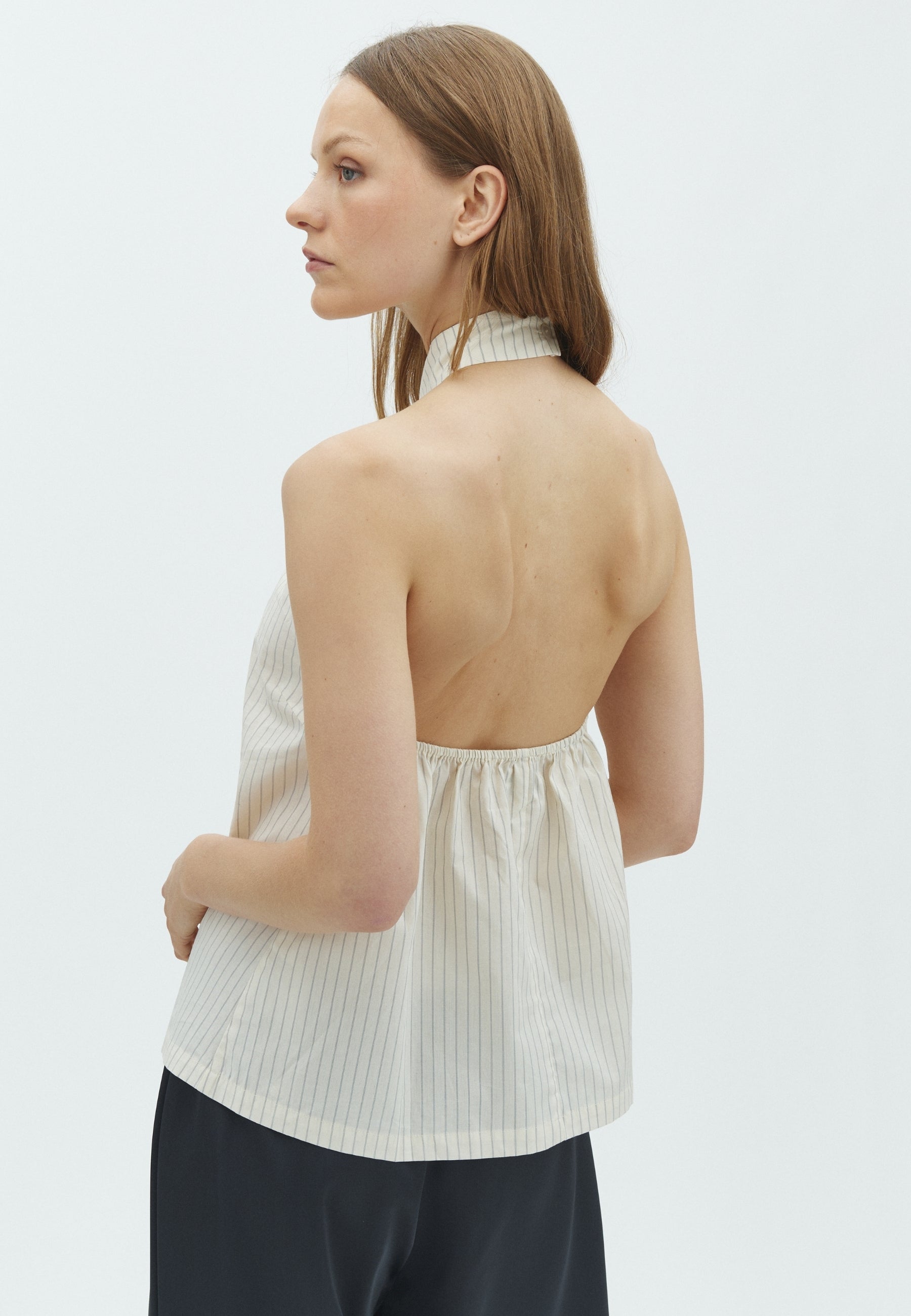 Anru-F_Grey Sugar Stripe_Model_2