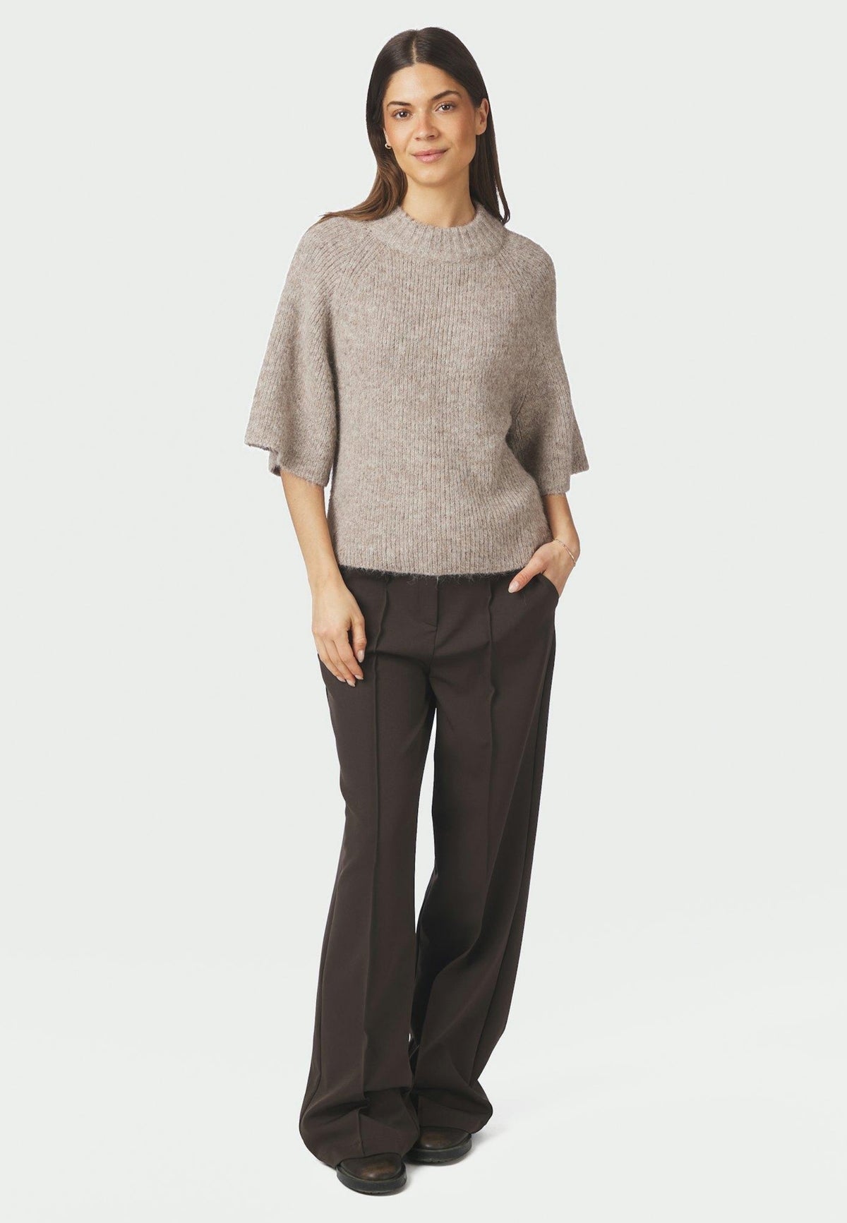 168190 Bandi Fluffy Knit Blouse_Beige Melange_Model_3