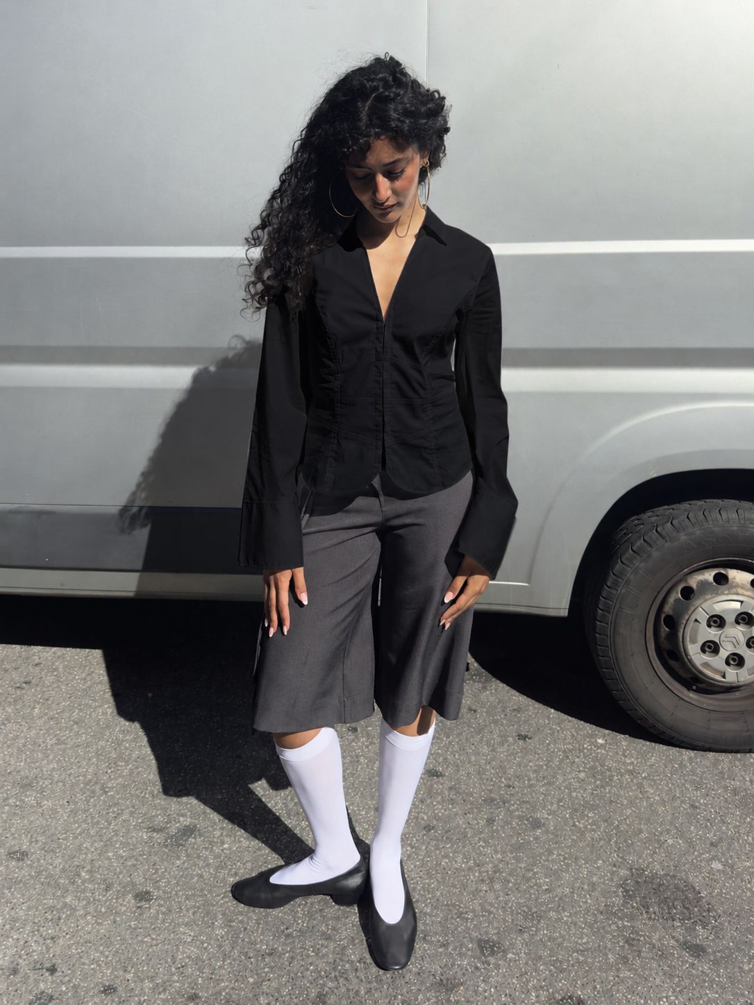 Genvina-F_Black_Content_1