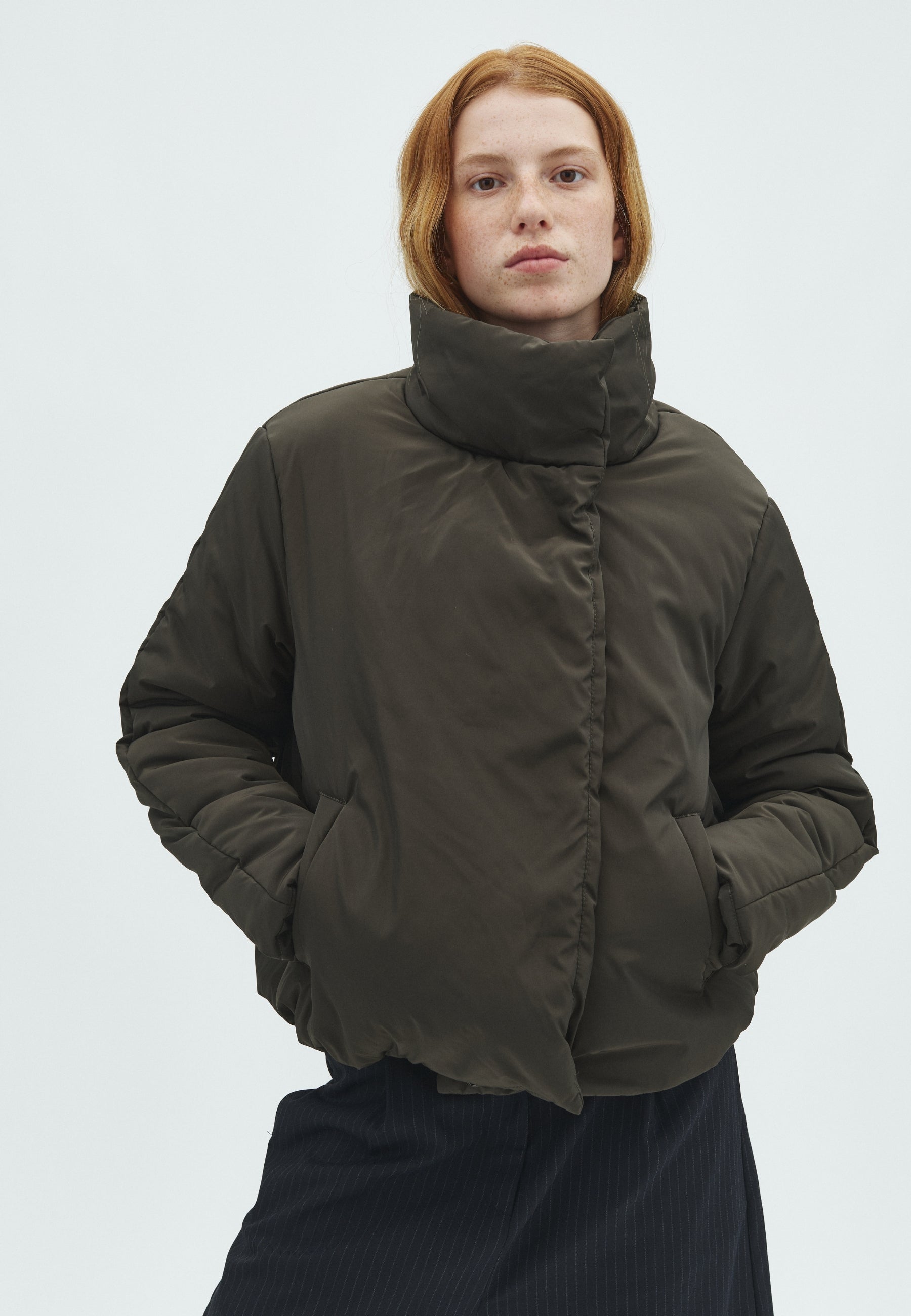 170035 Ona Clean Jacket_Dark Brown_Model_1