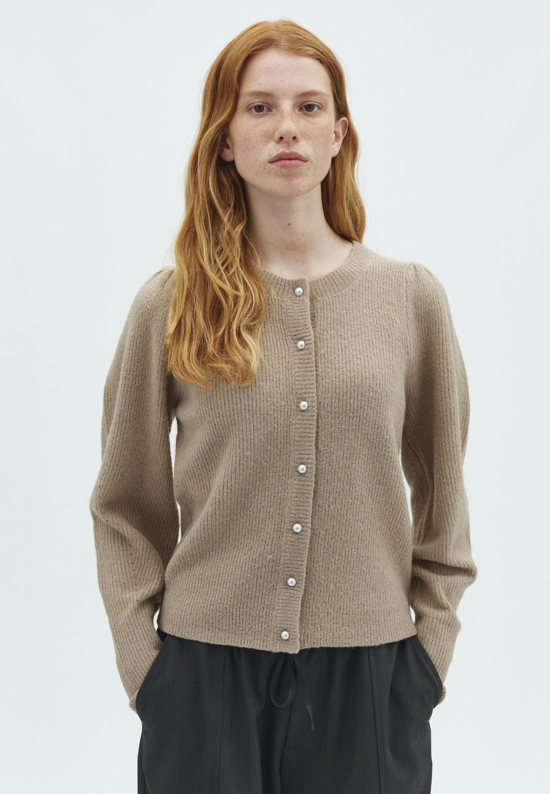 170030 Luna Knit Cardigan_Warm Grey_Model_0