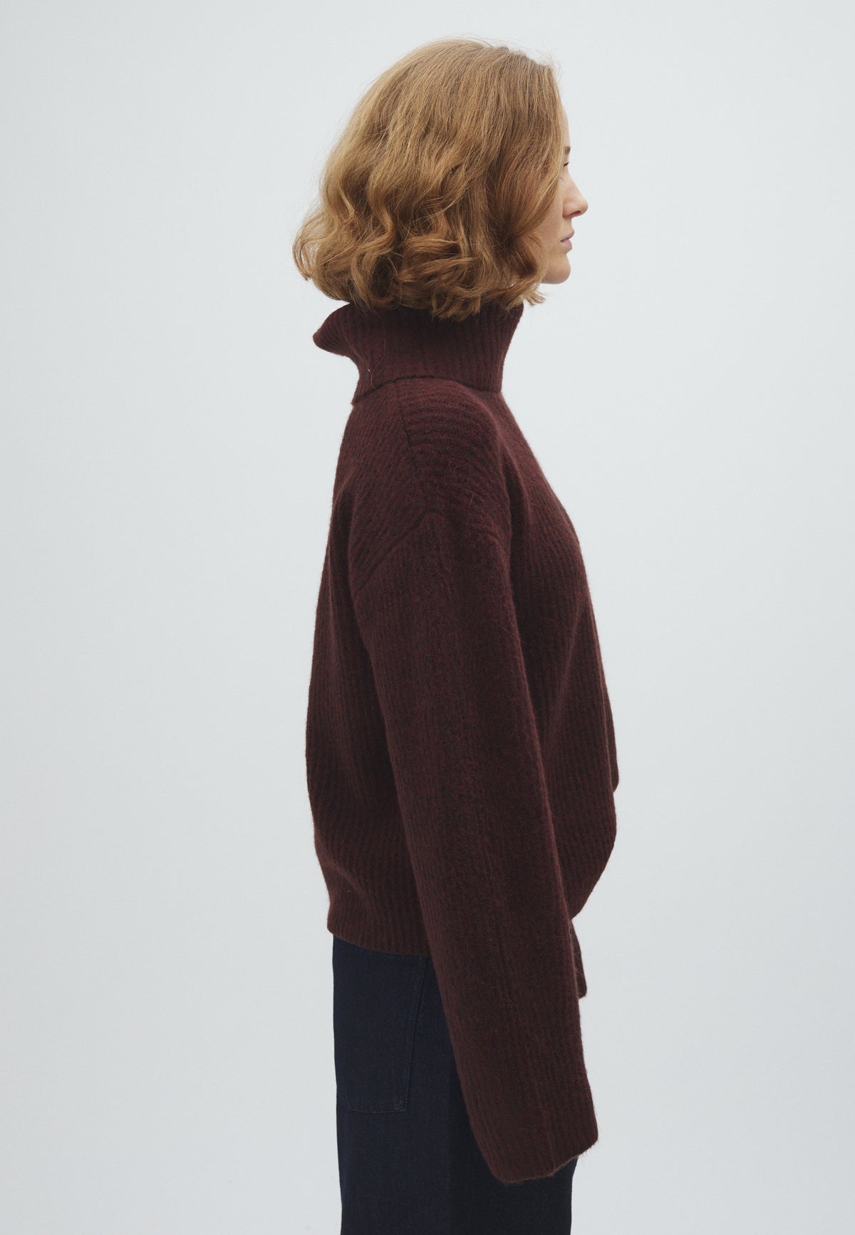 Kemina-M_Deep Maroon Mix_Model_1