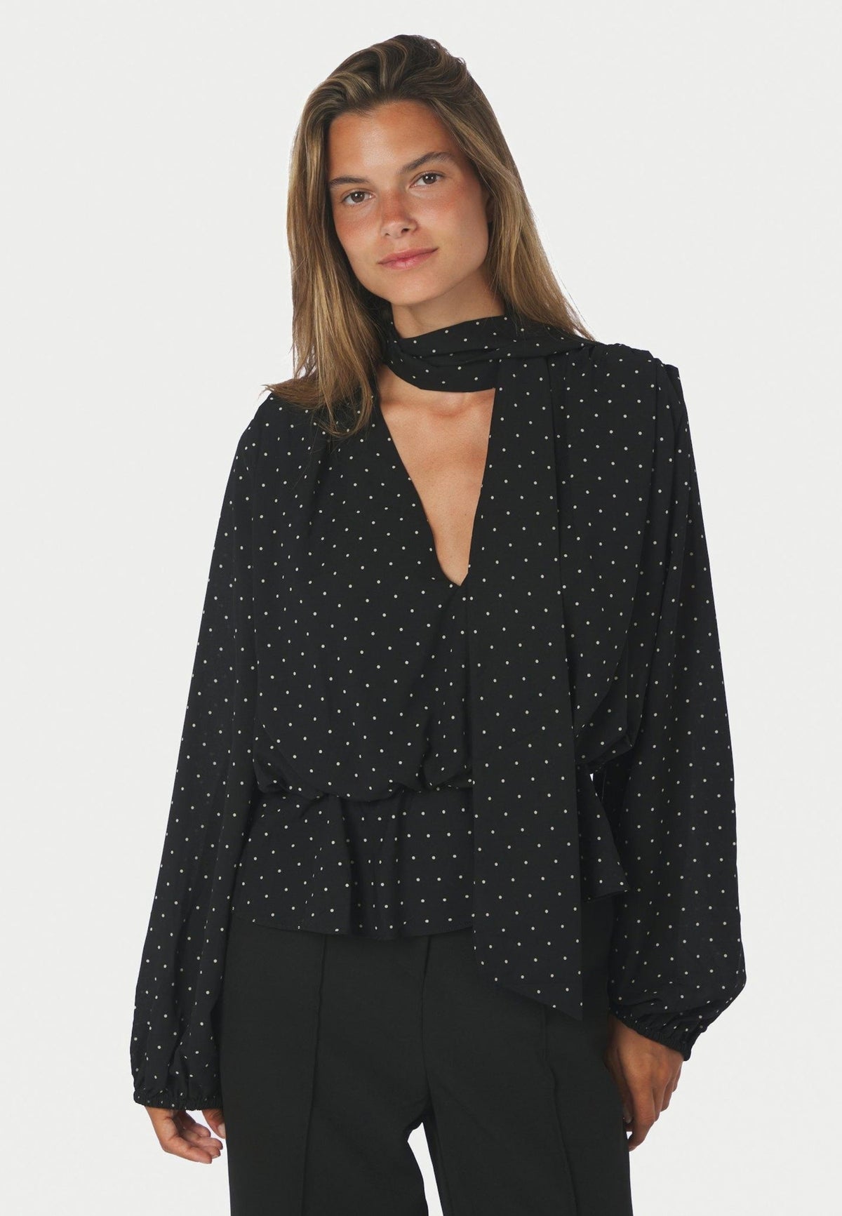 171098 Ettalie Dot Blouse_Black_Model_0