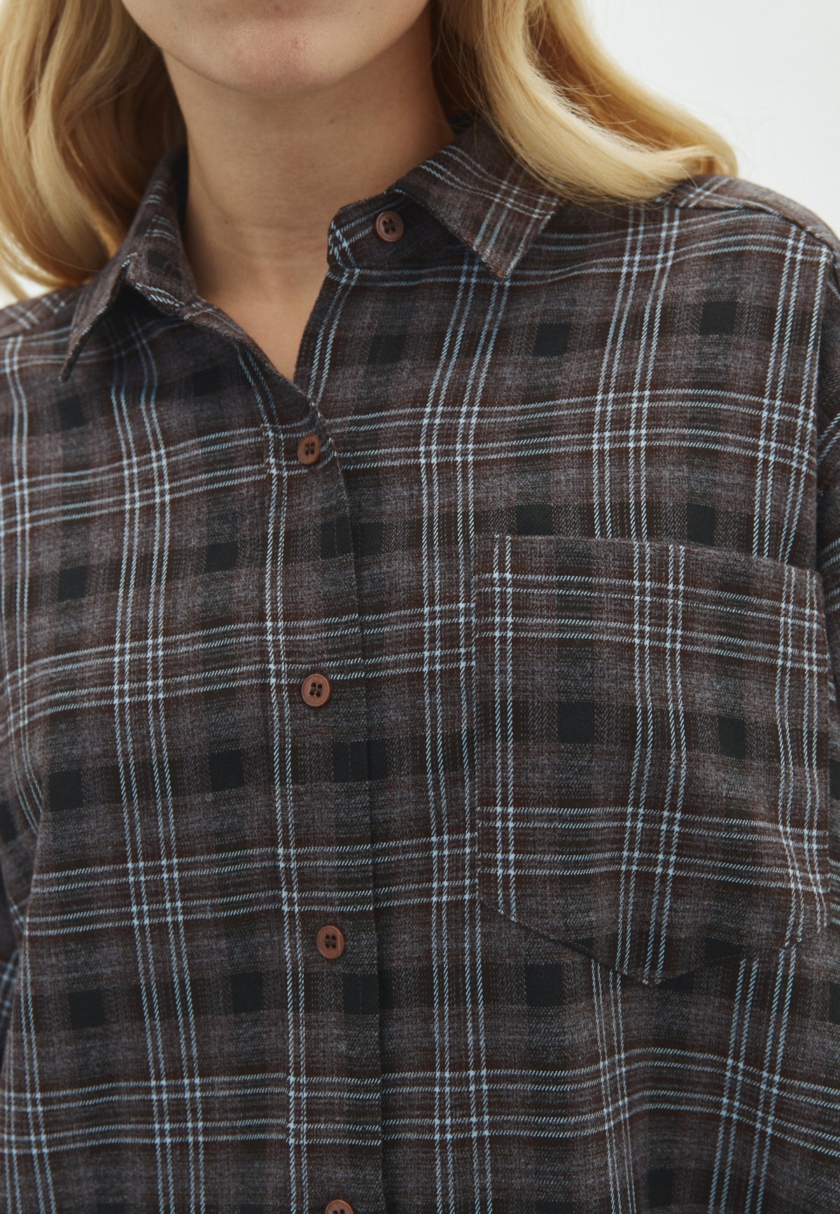 171678 Dalma Flannel Check Shirt_Warm Grey_Model_1