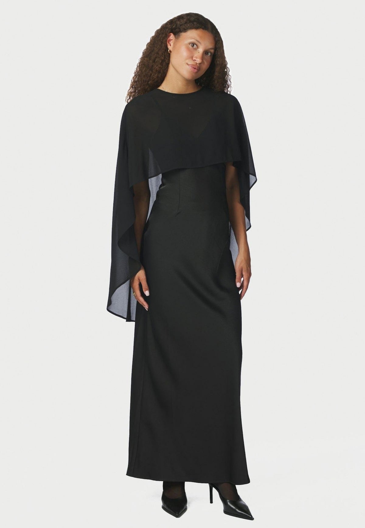 170836 Manufi Chiffon Cape_Black_Model_3