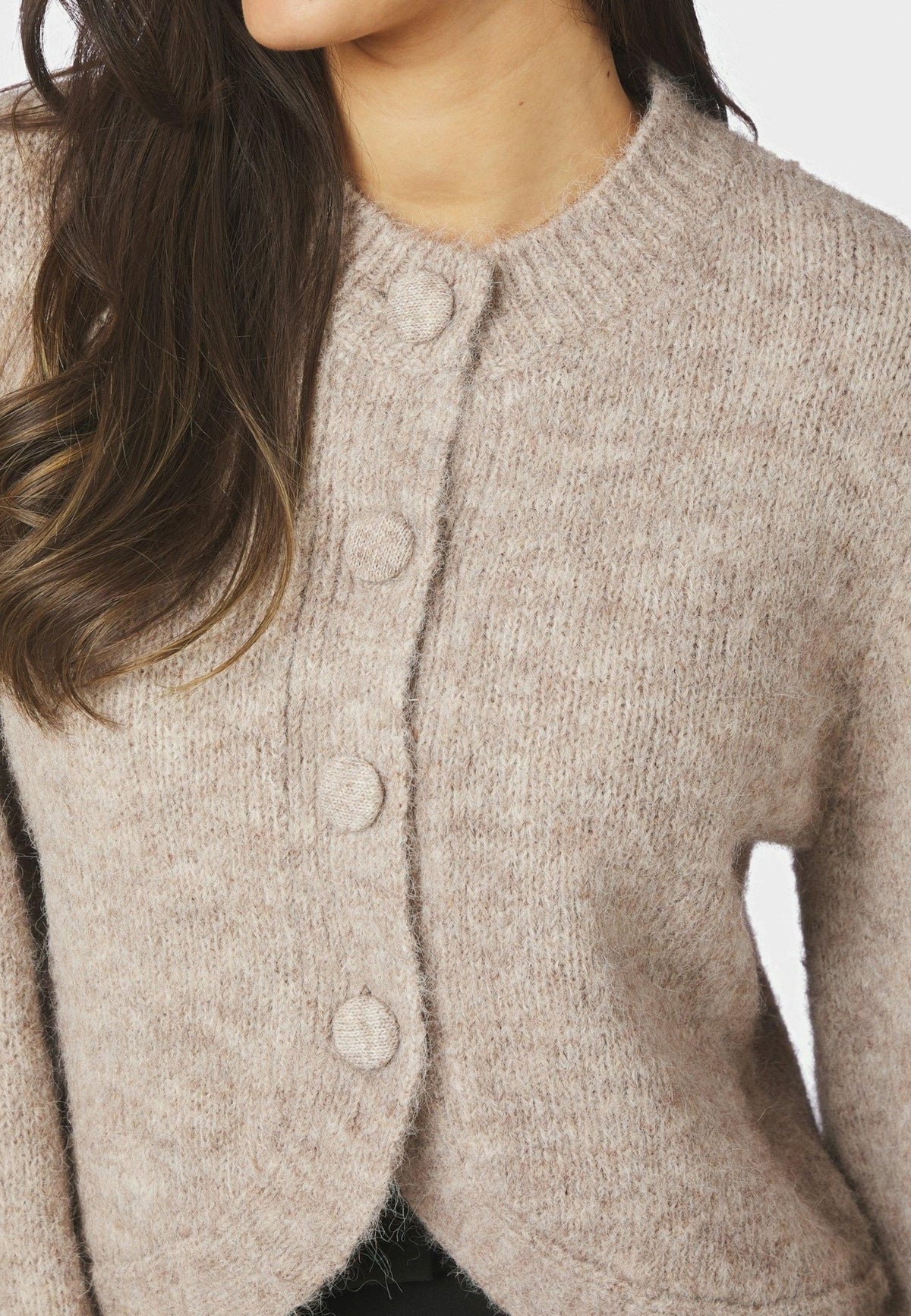 168524 Gio Fluffy Knit Cardigan_Beige Melange_Model_1