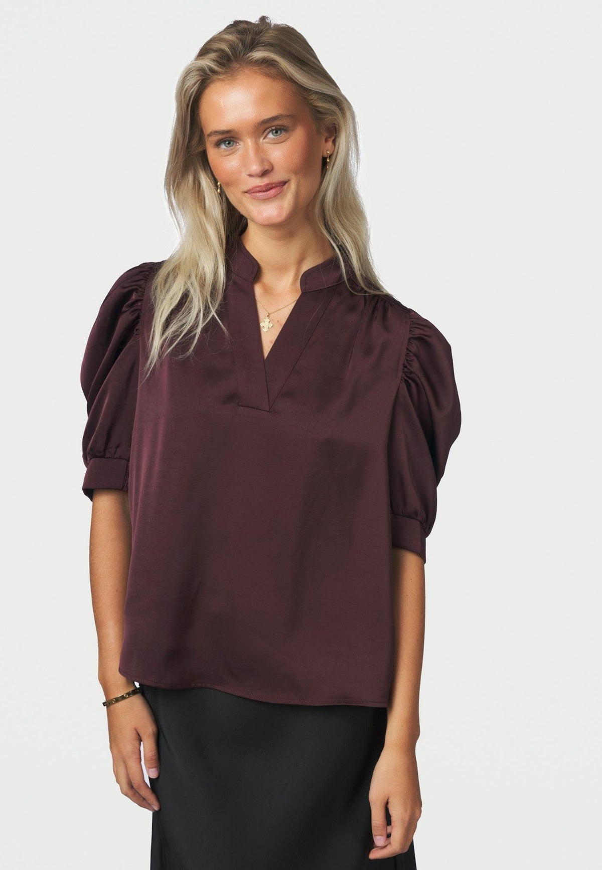 162590 Roella Heavy Sateen Blouse_Burgundy_Model_0