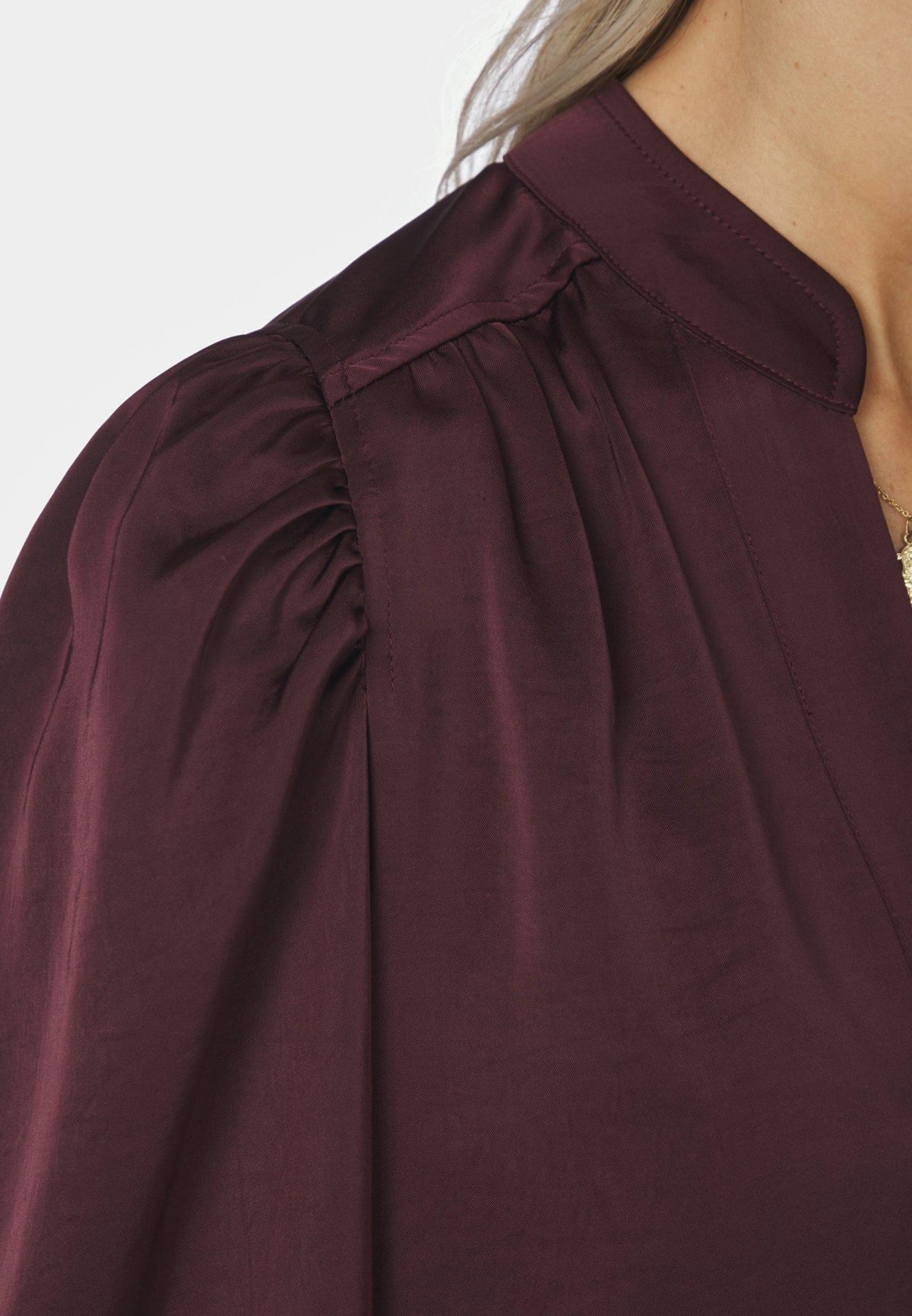 163769 Rosslyn Heavy Sateen Blouse_Burgundy_Model_1