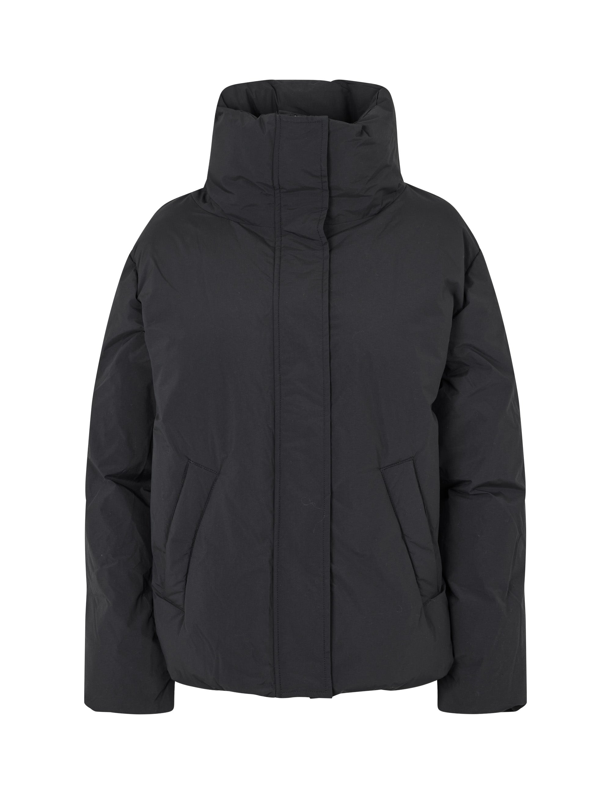 Aylin-M_Black_Packshot_0