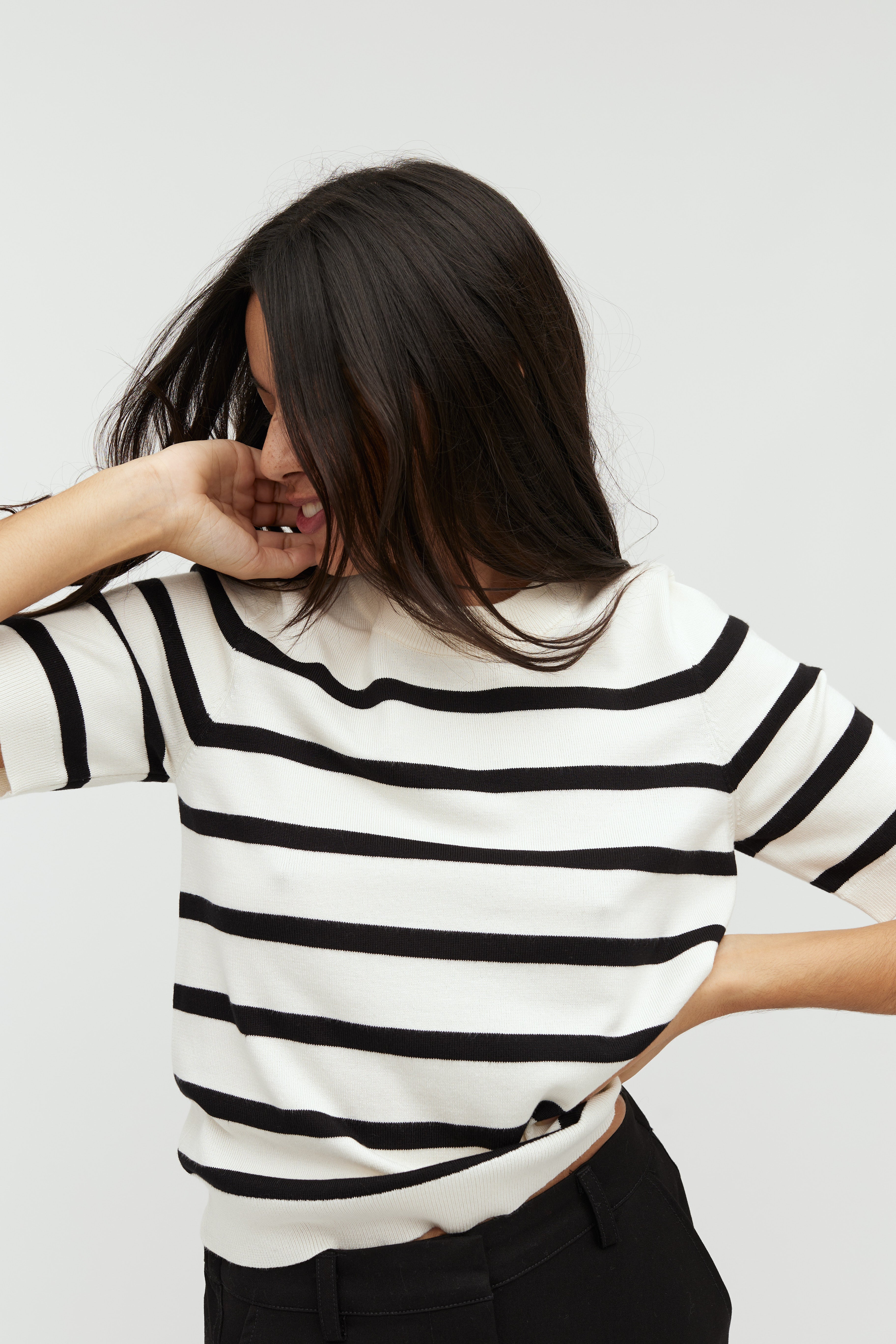 Carla-M_Sugar Black Stripe_Model_1