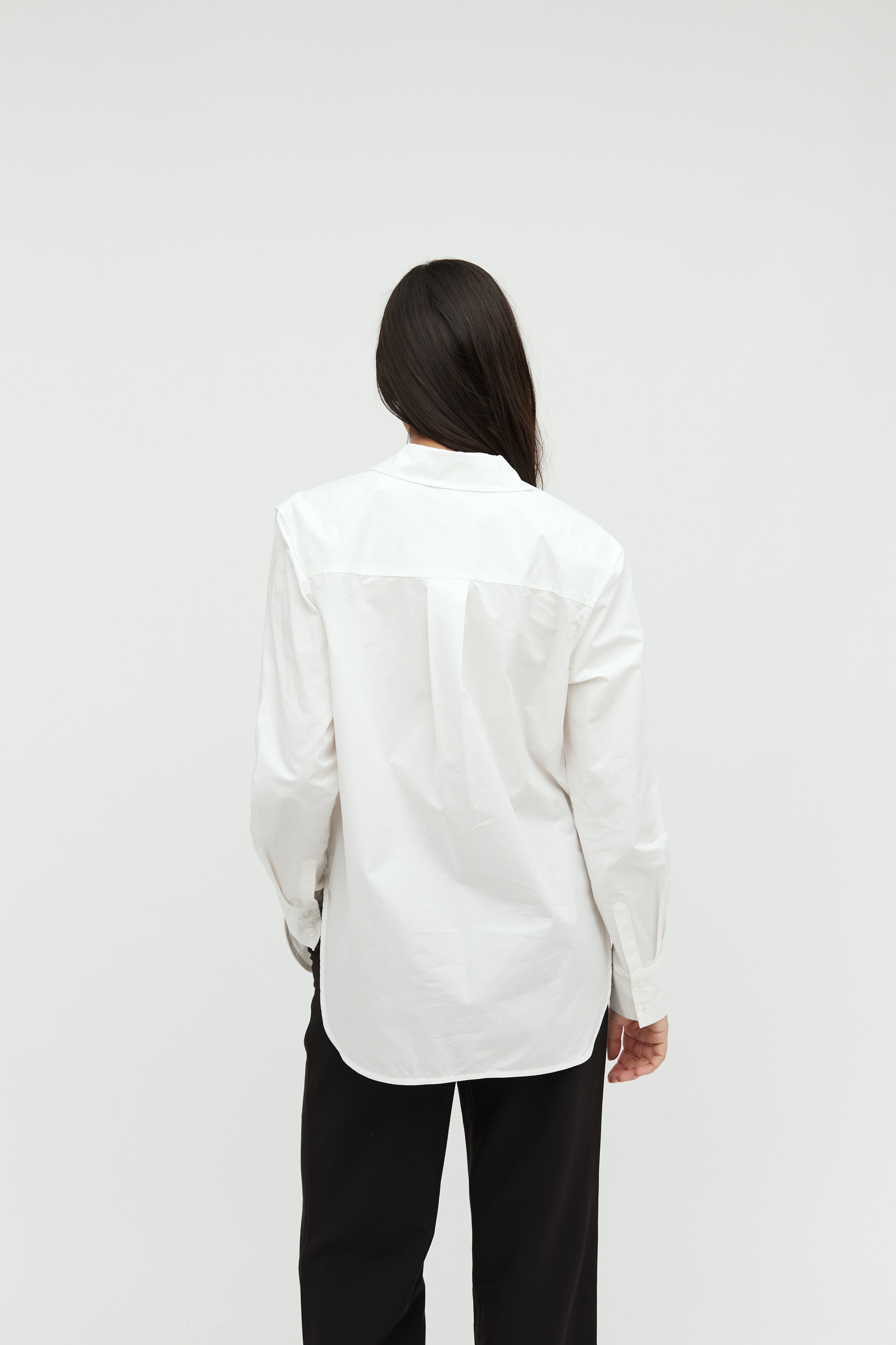 Dalinna-M_White_Model_1