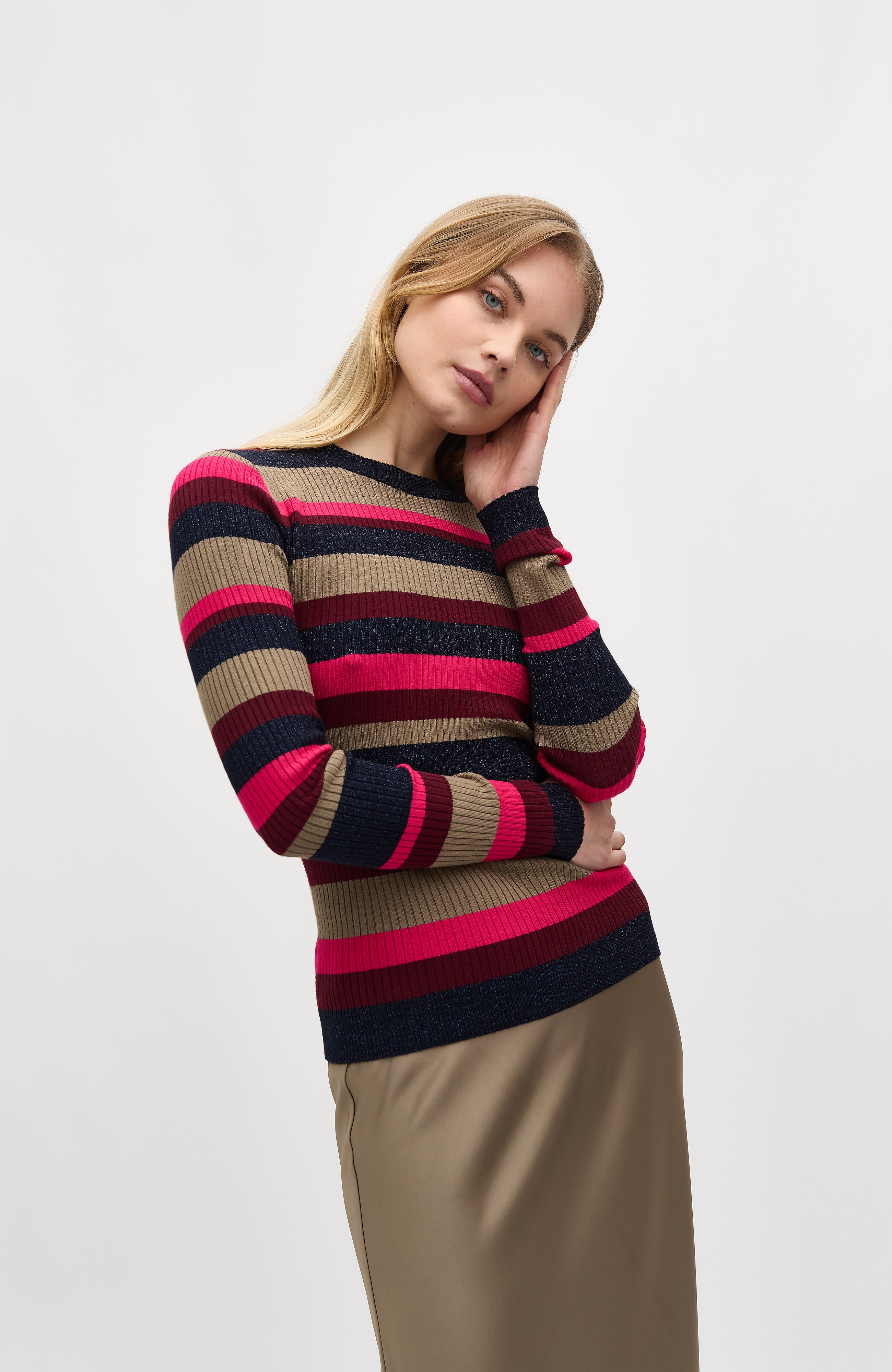 Minnie_Pink Grape Lurex Stripe_Model_1