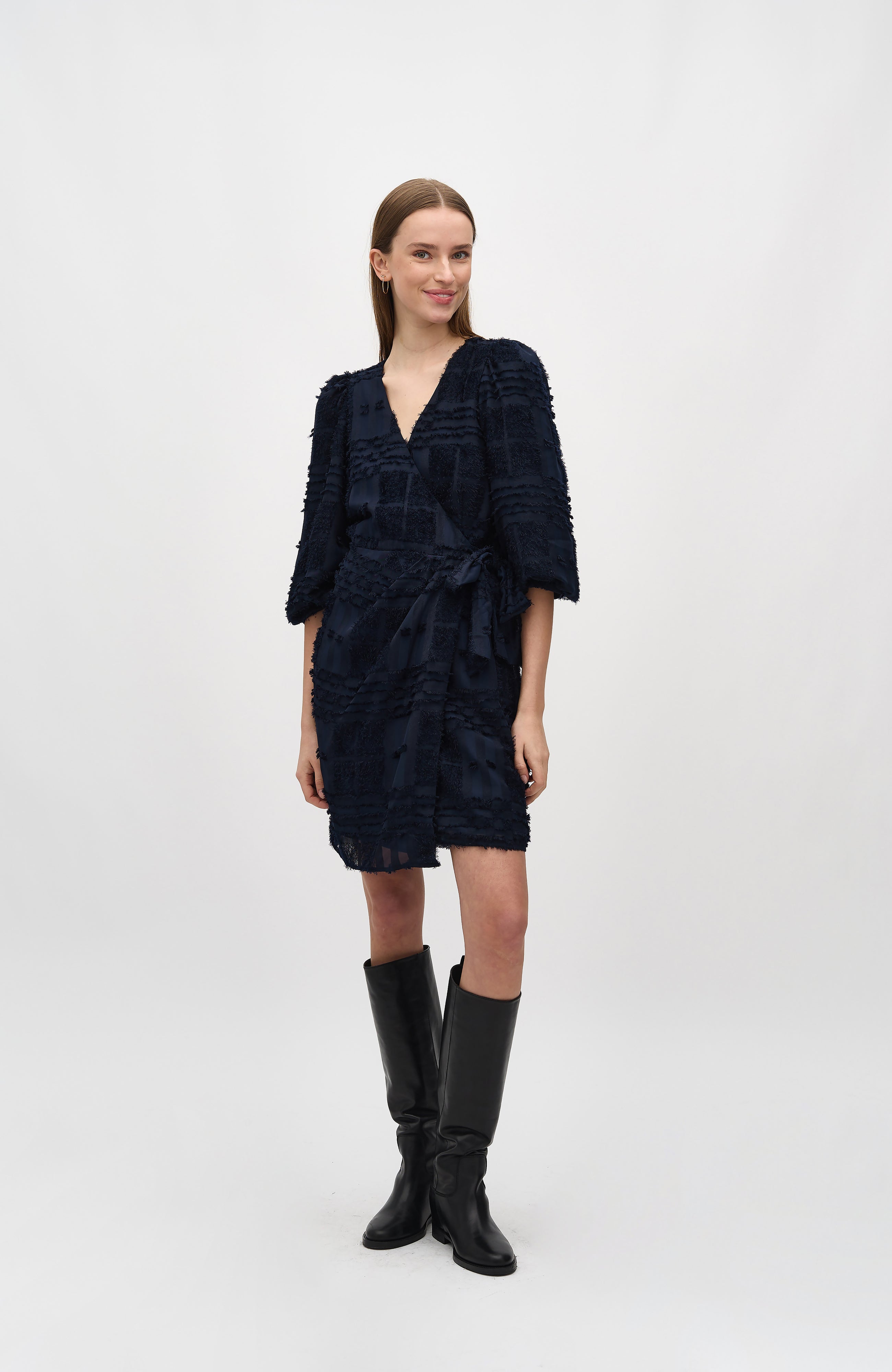 Dovie-M_Night Sky_Model_2