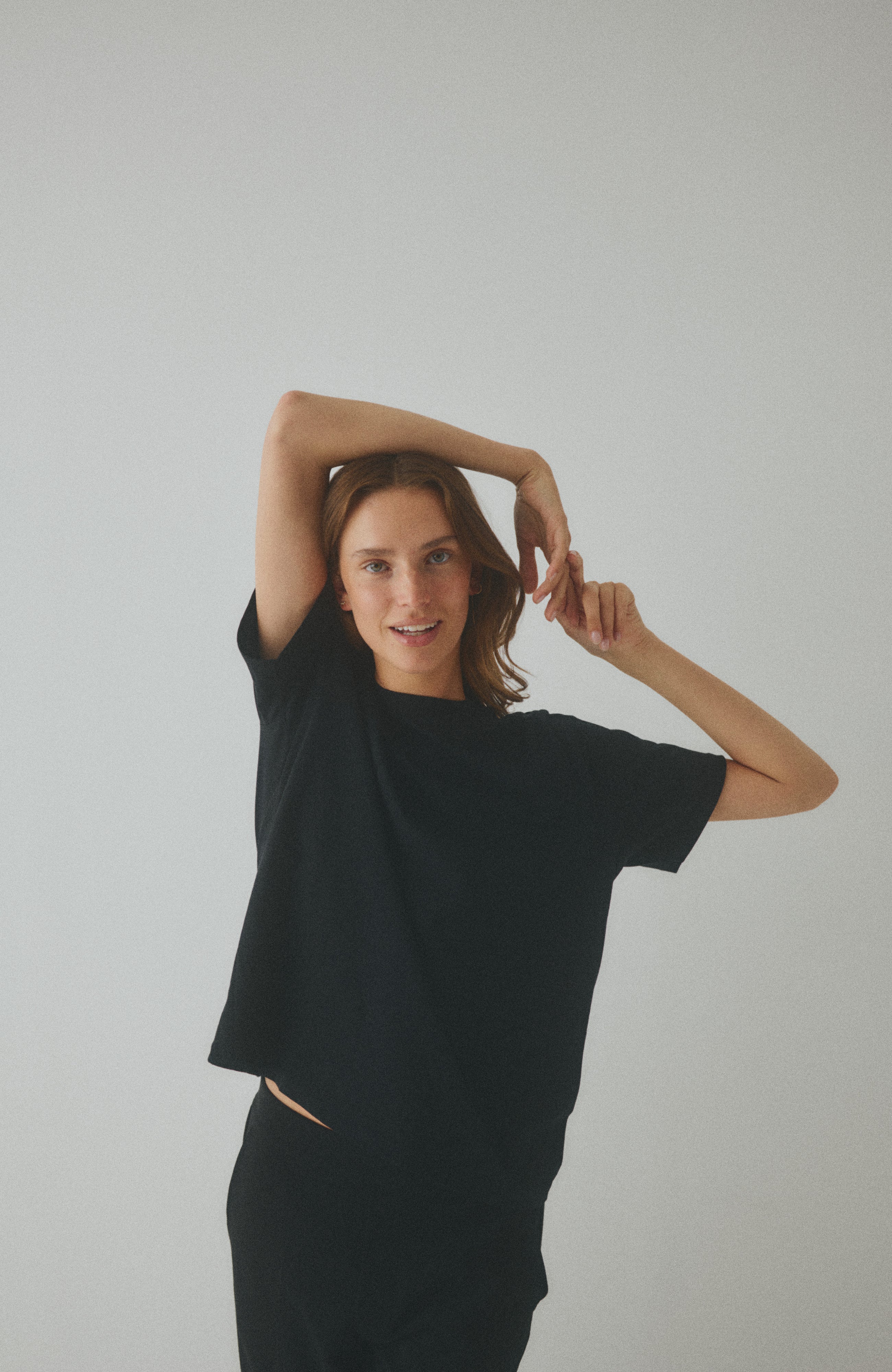 Julie-M_Black_Image_0