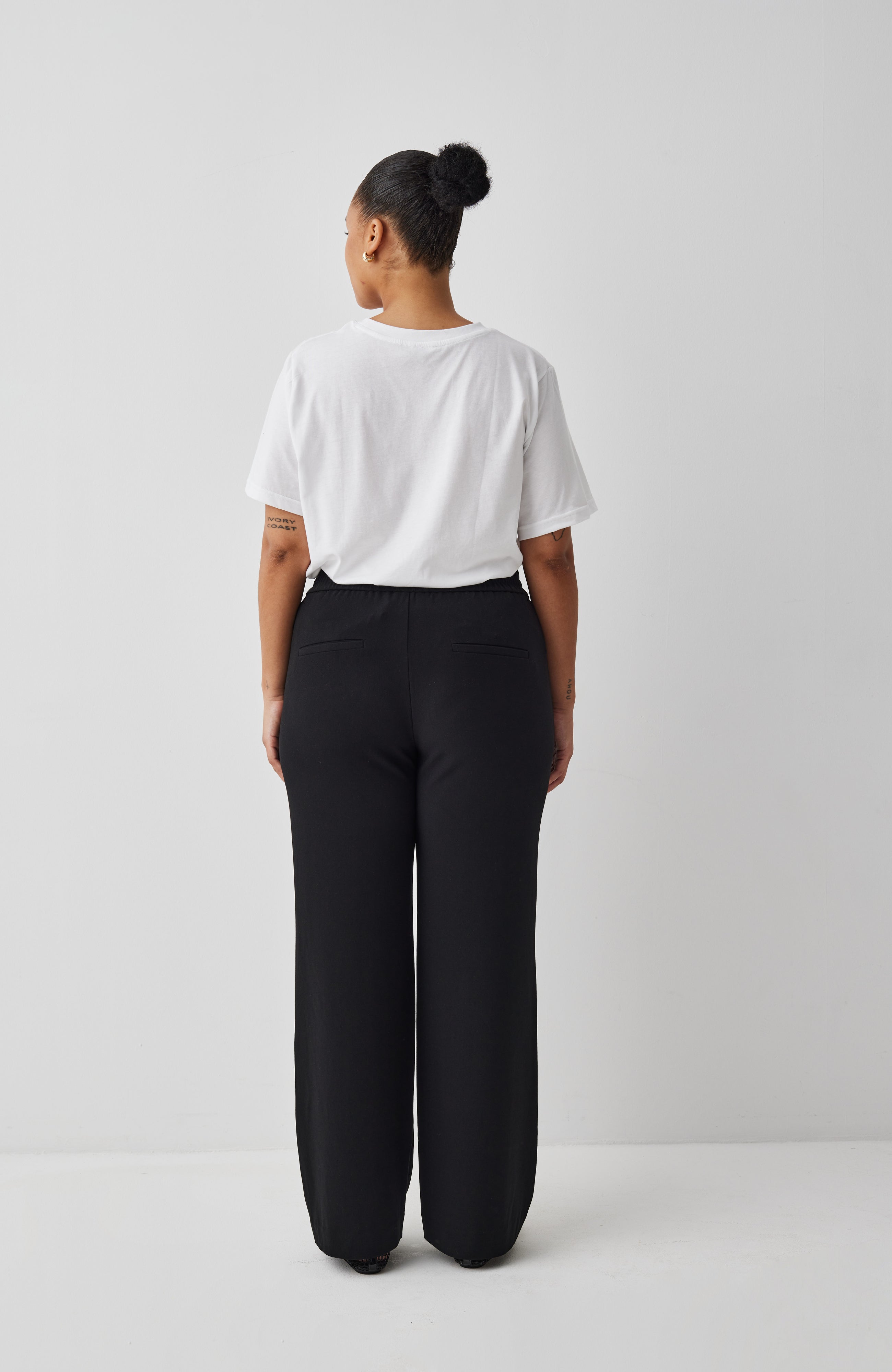 Phillipa_Black_Model_