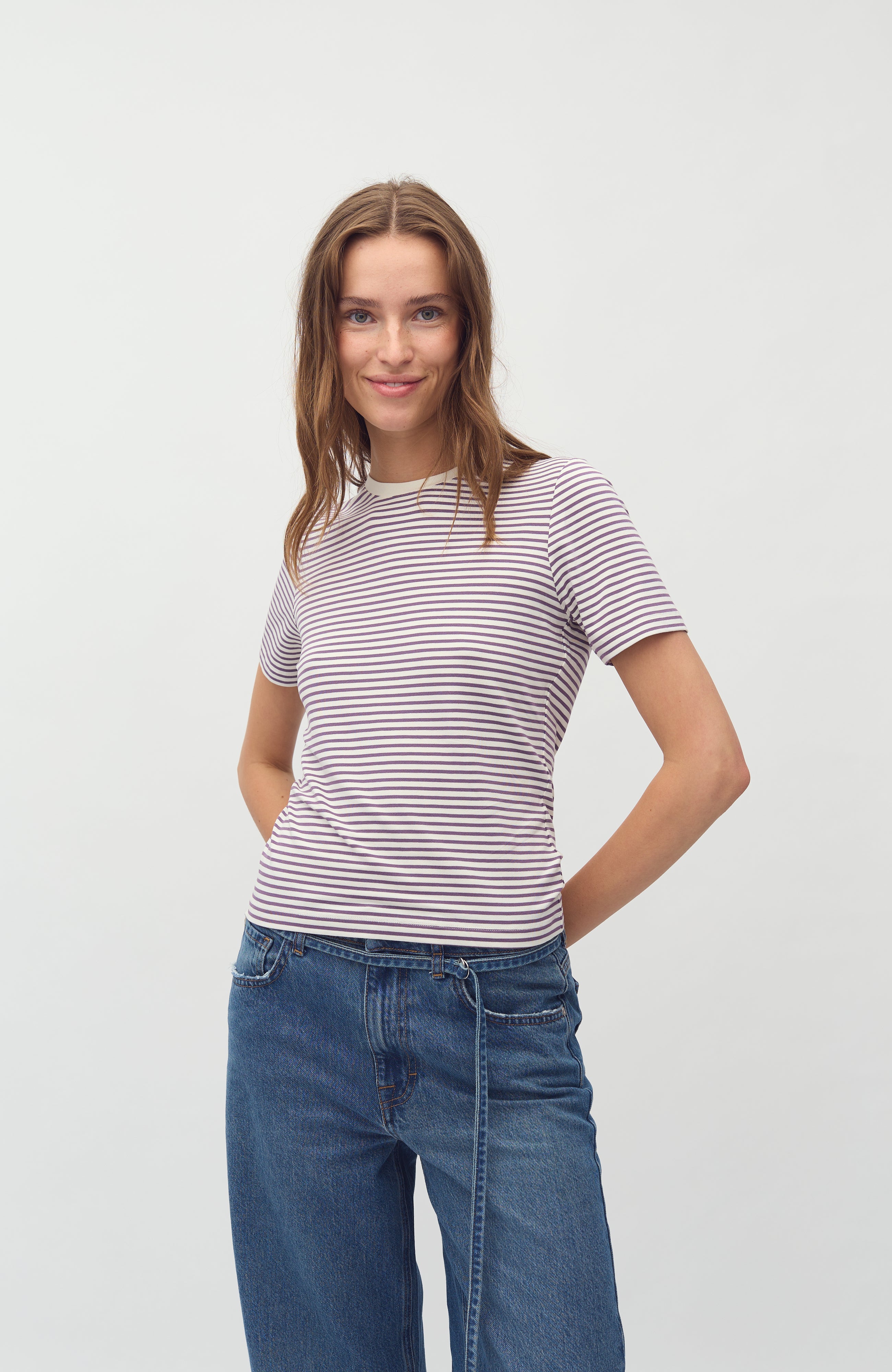 Julie-M_Orhid Bloom Sugar Stripe_Model_