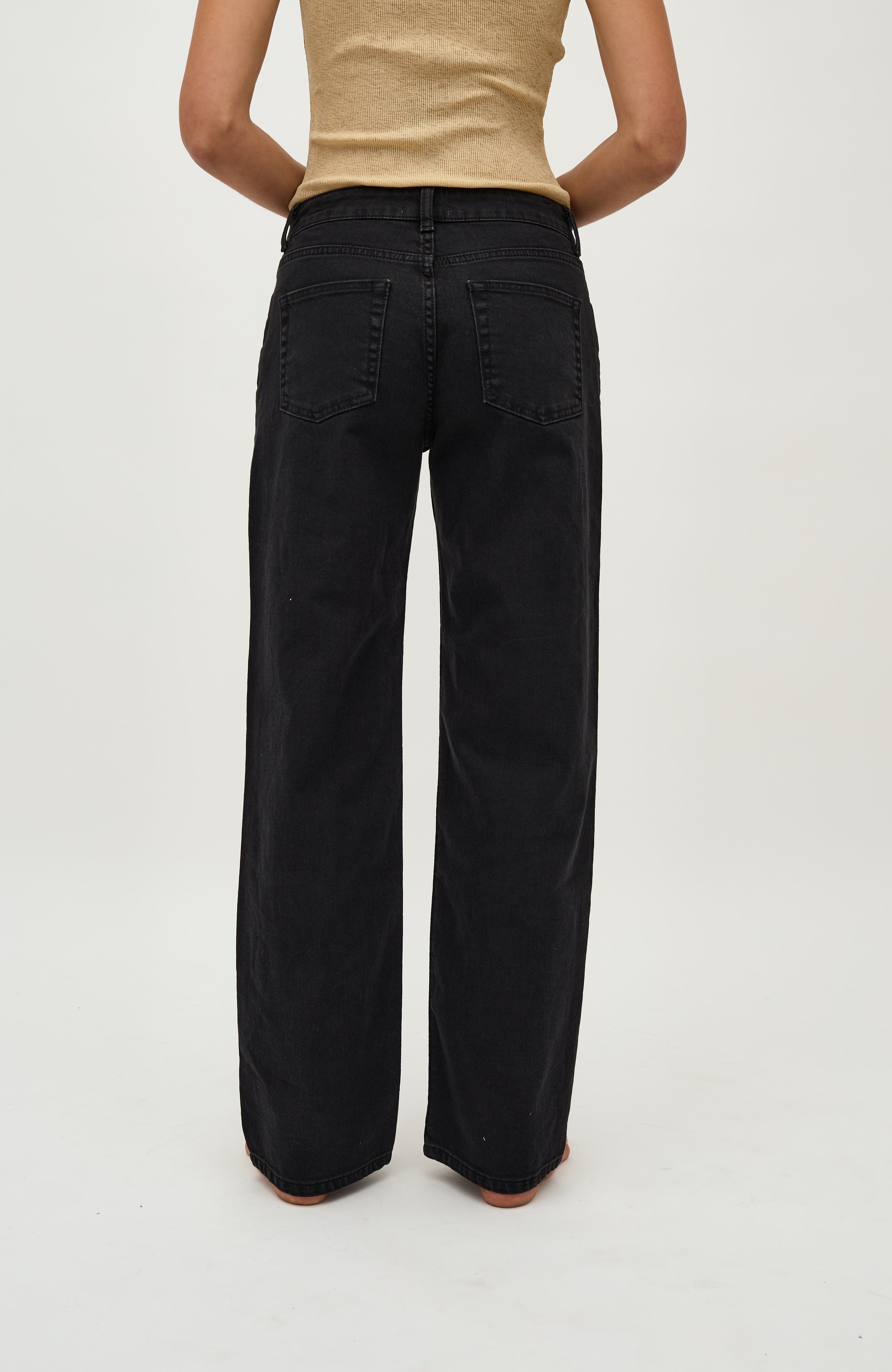 Cadian-G_Rebel Black_Model_2