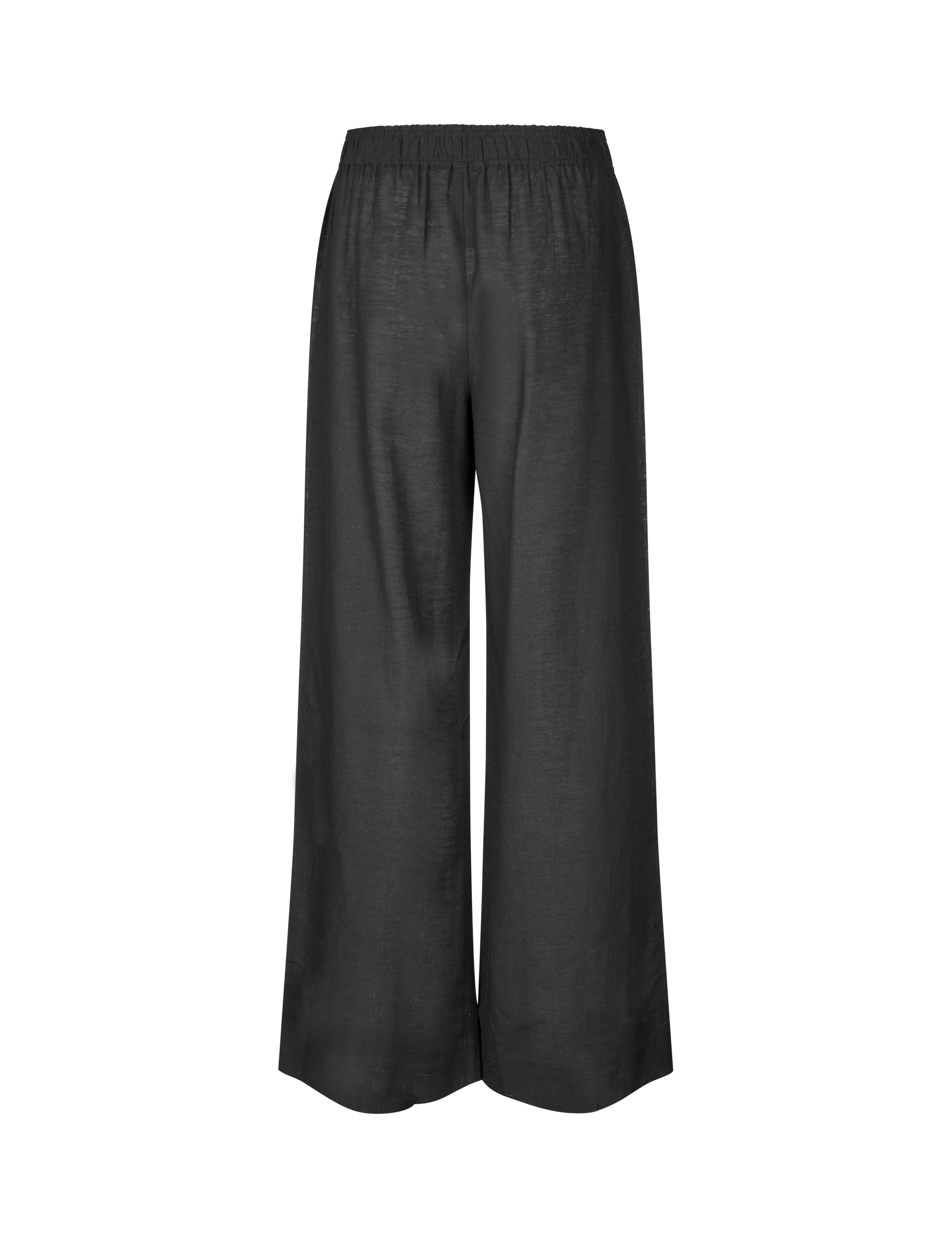 Asaka-M_Black_Packshot_1