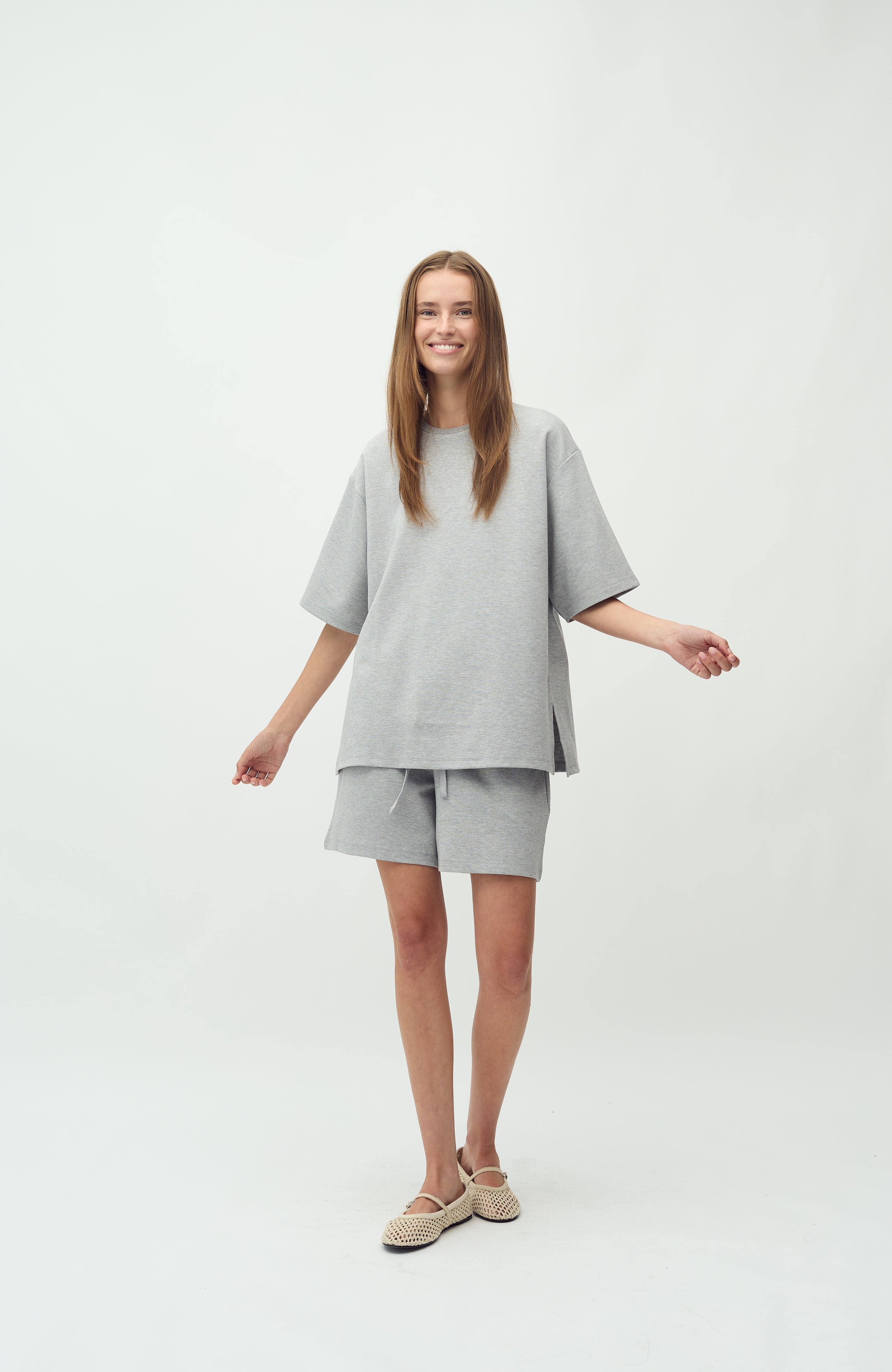 Emrylis-M_Light Grey melange_Model_3