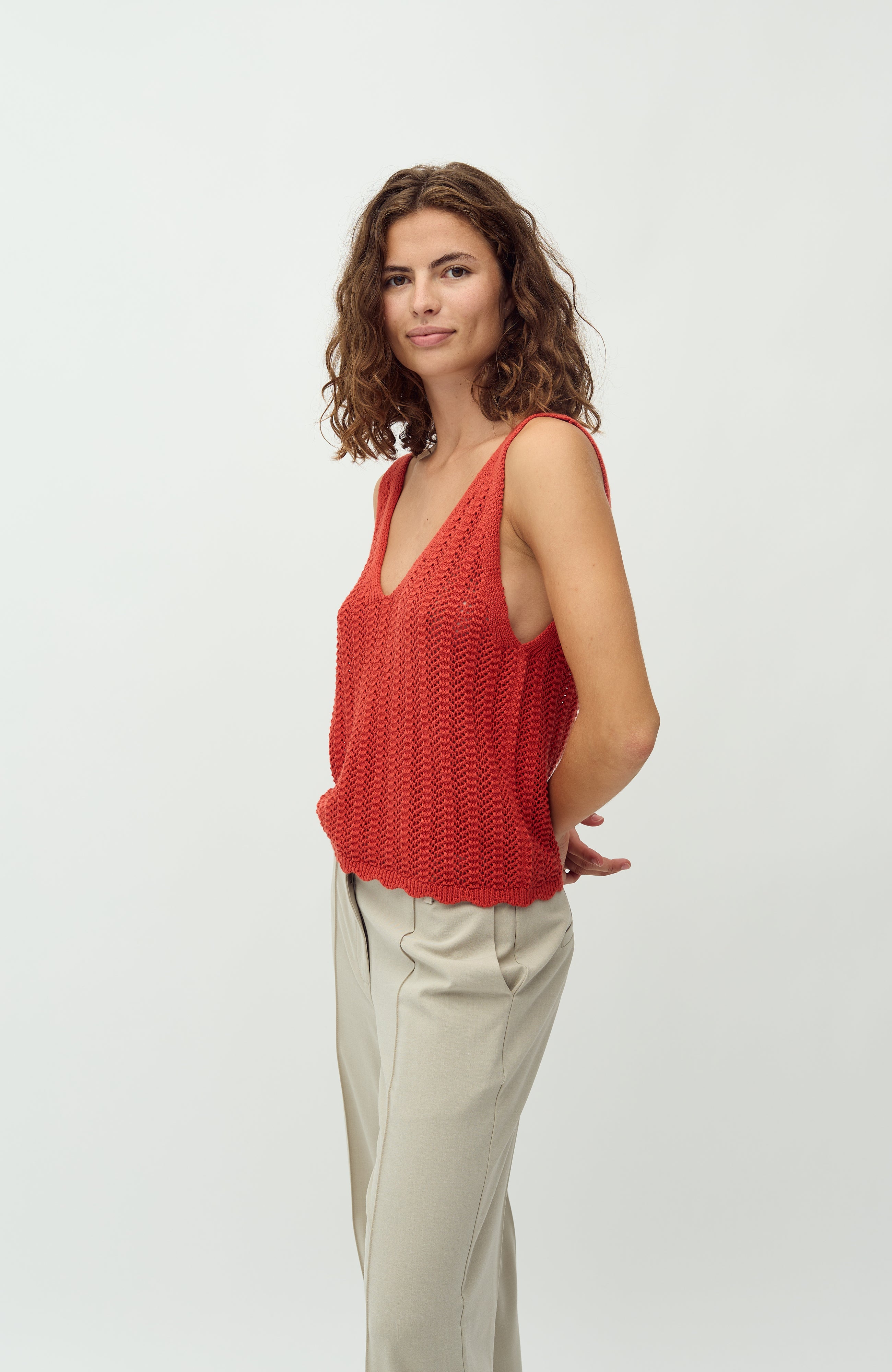 Humita-M_Red Candy_Model_0