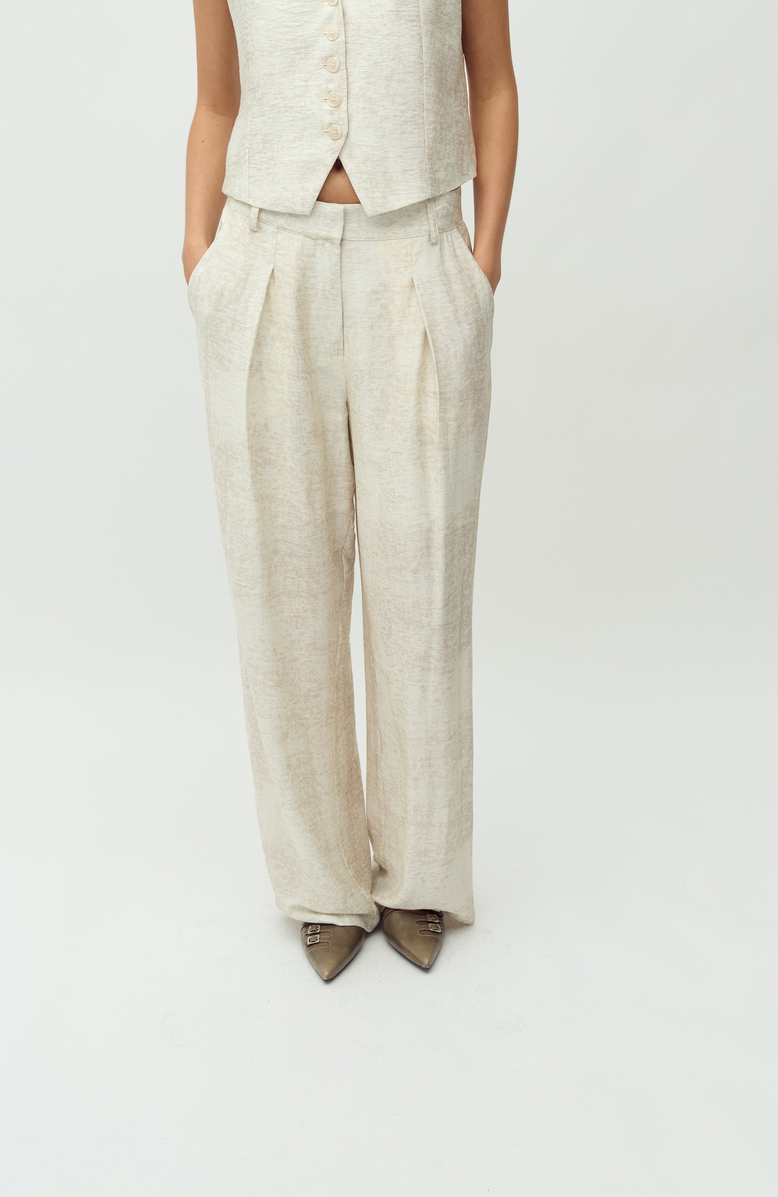 Cristiana Long-M_Oyster Valana Print_Model_1