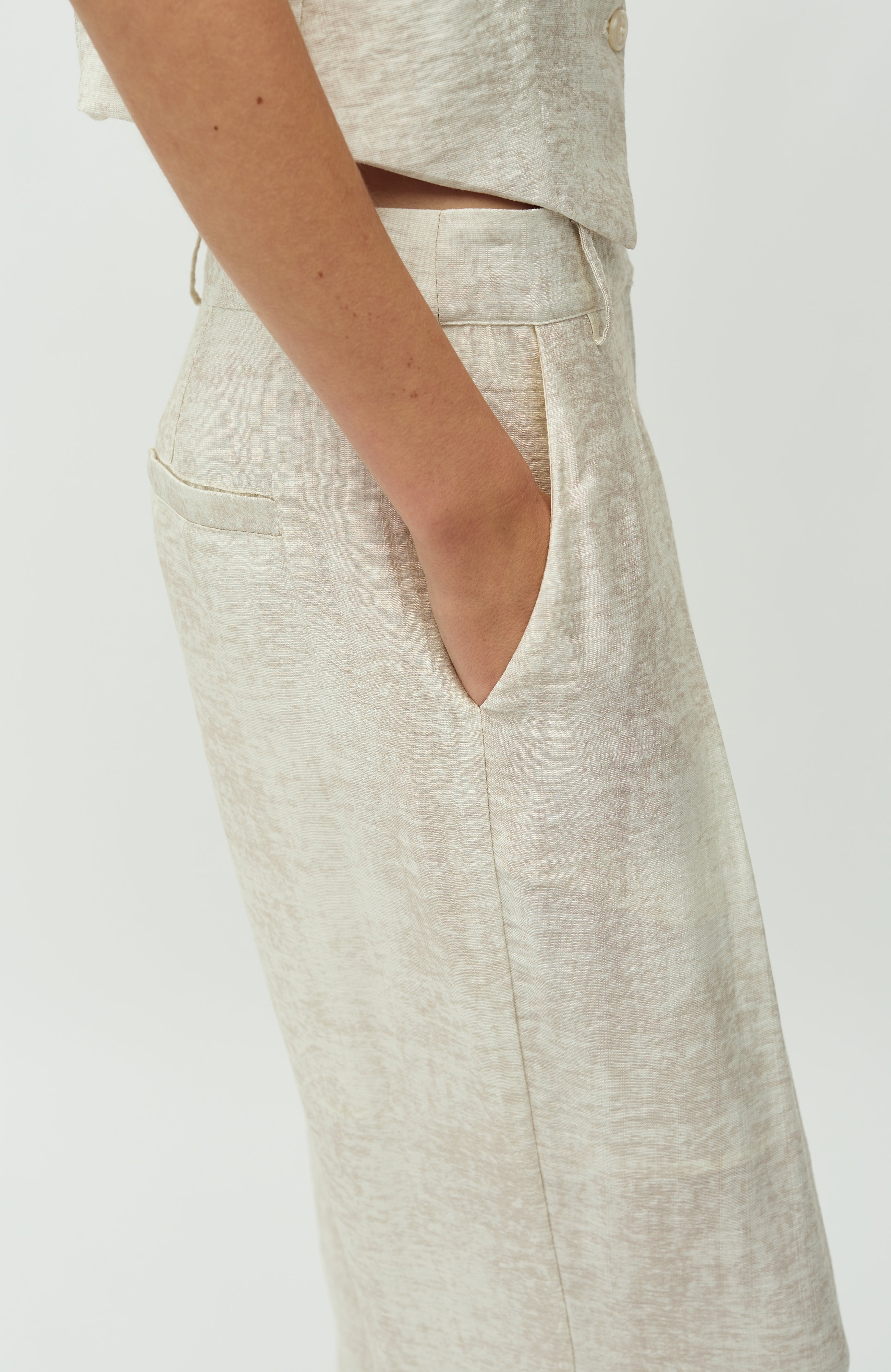 Cristiana Long-M_Oyster Valana Print_Model_3