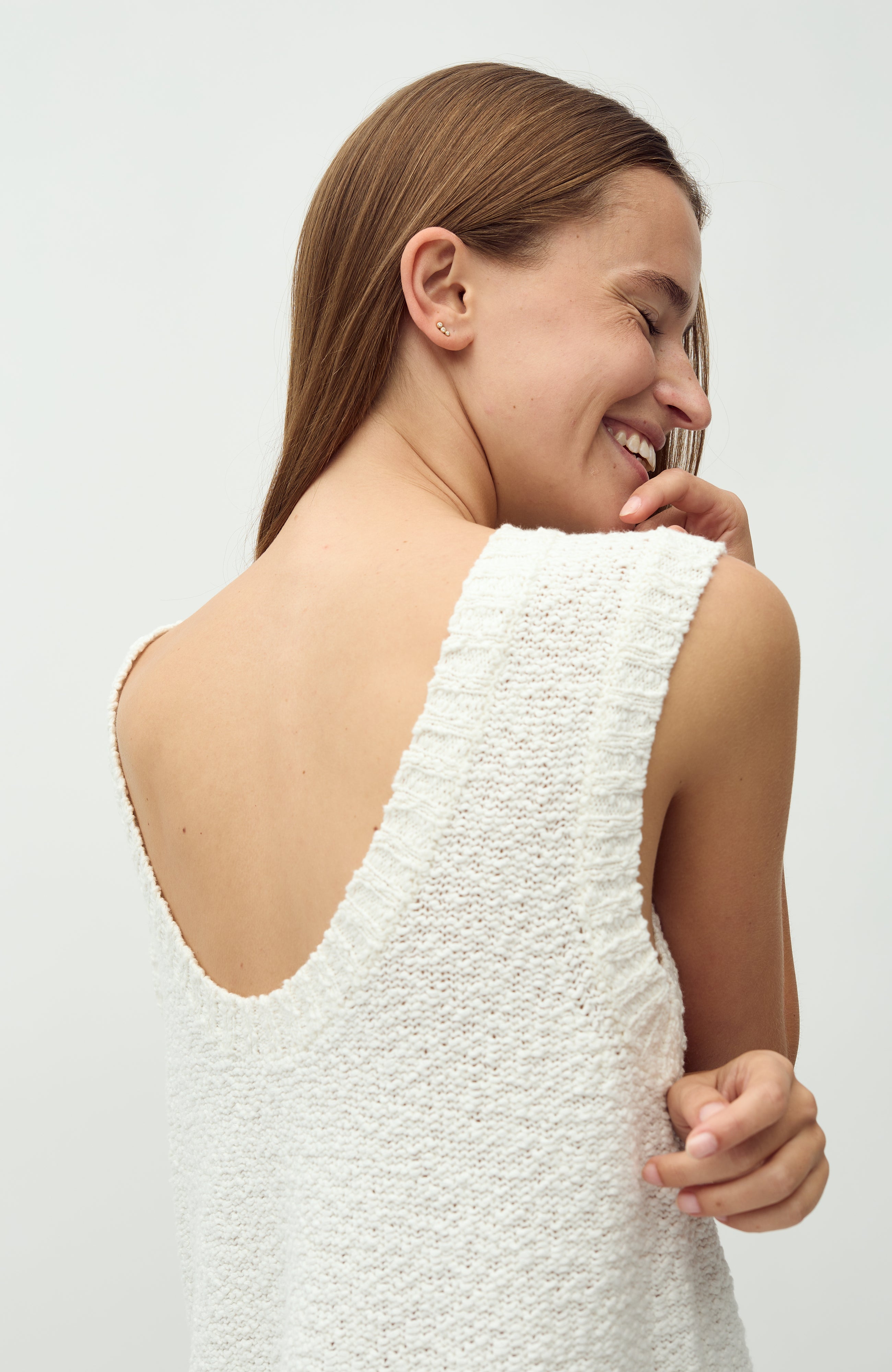 Merae-M_White_Model_1