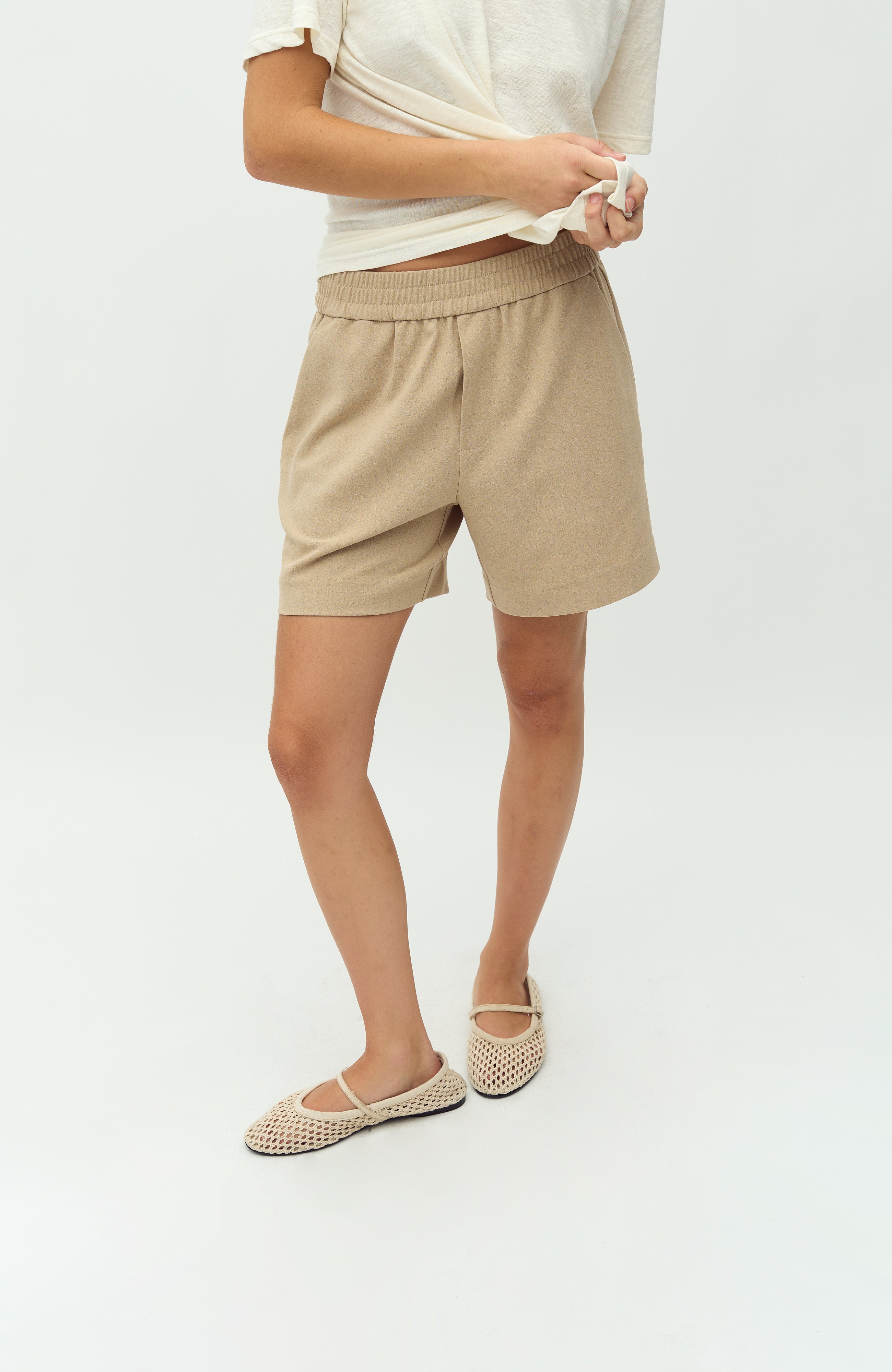 Phillipa Short-M_White Pepper_Model_1