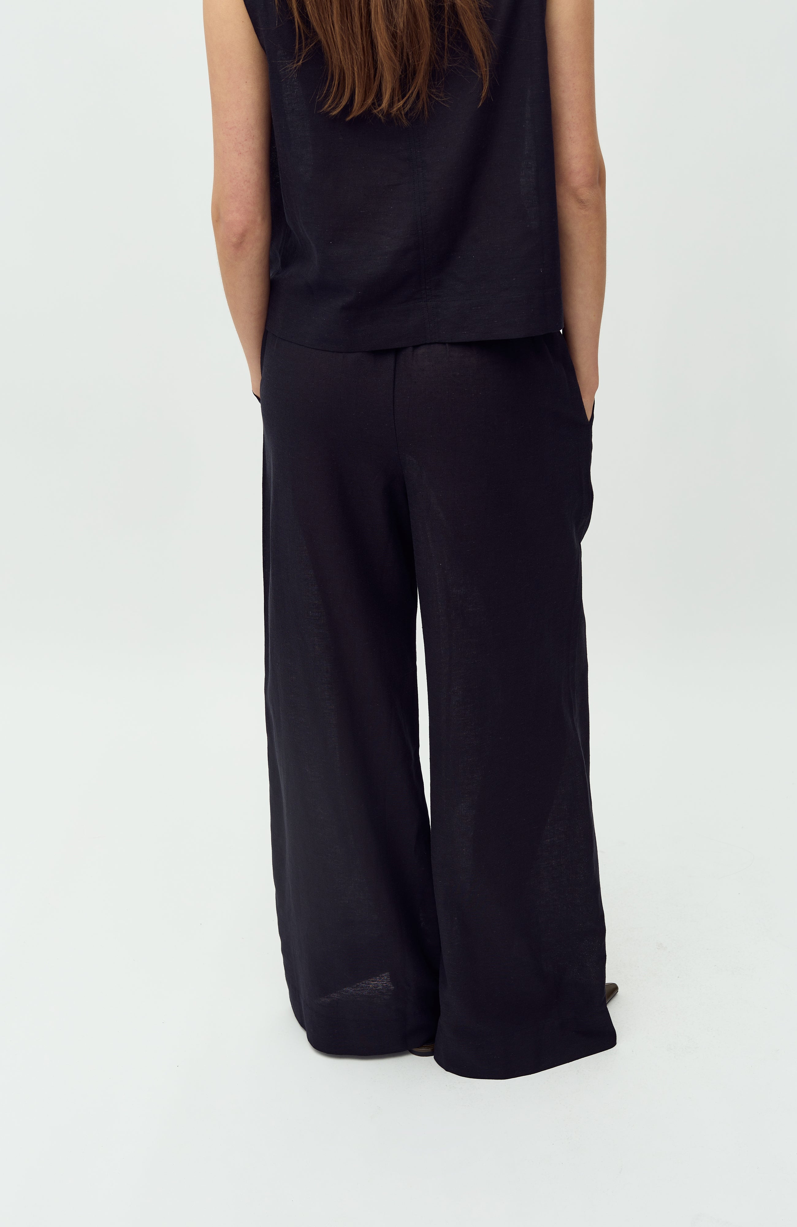 Asaka-M_Black_Model_3