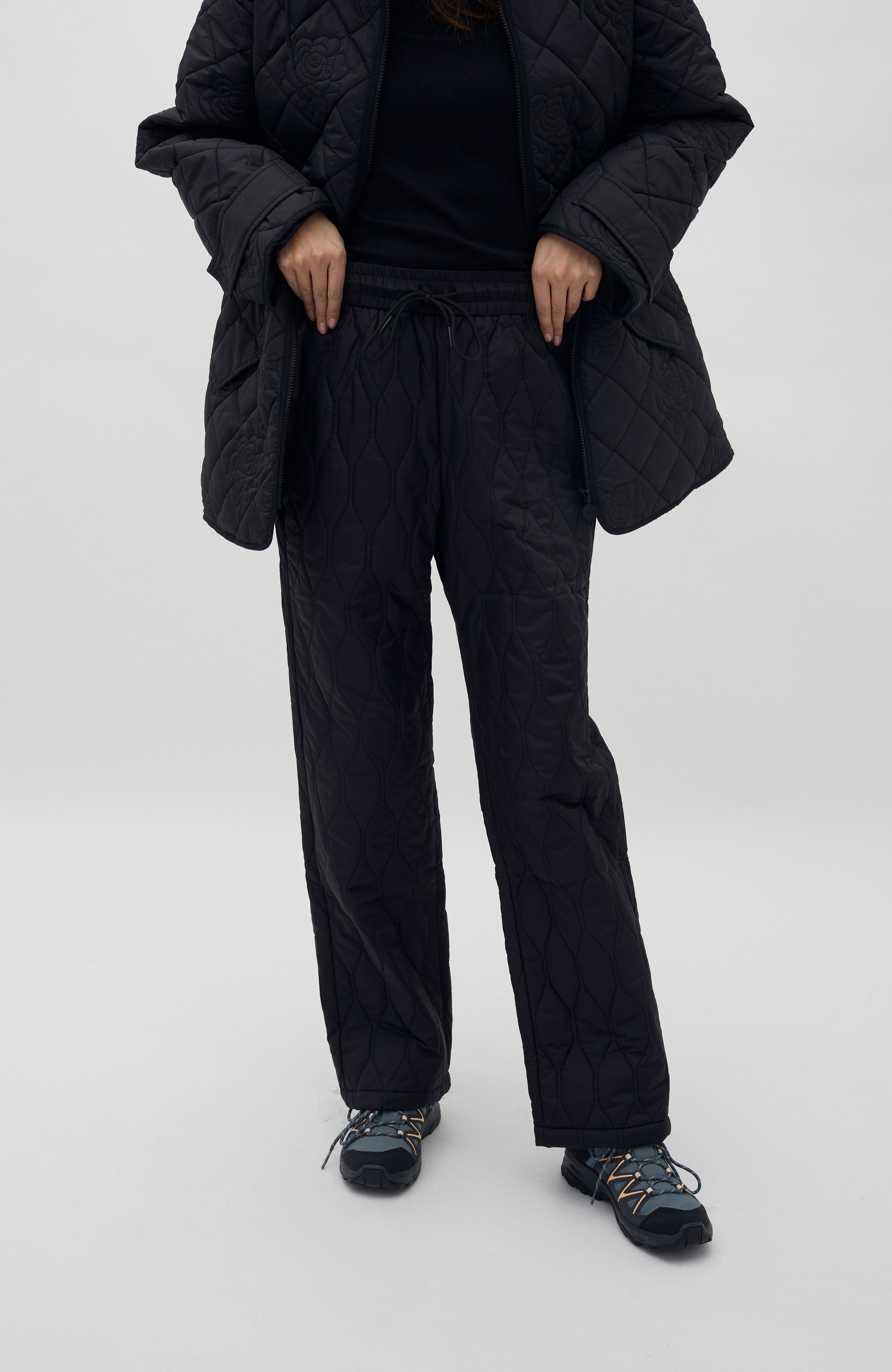 Menea-G_Black_Model_0