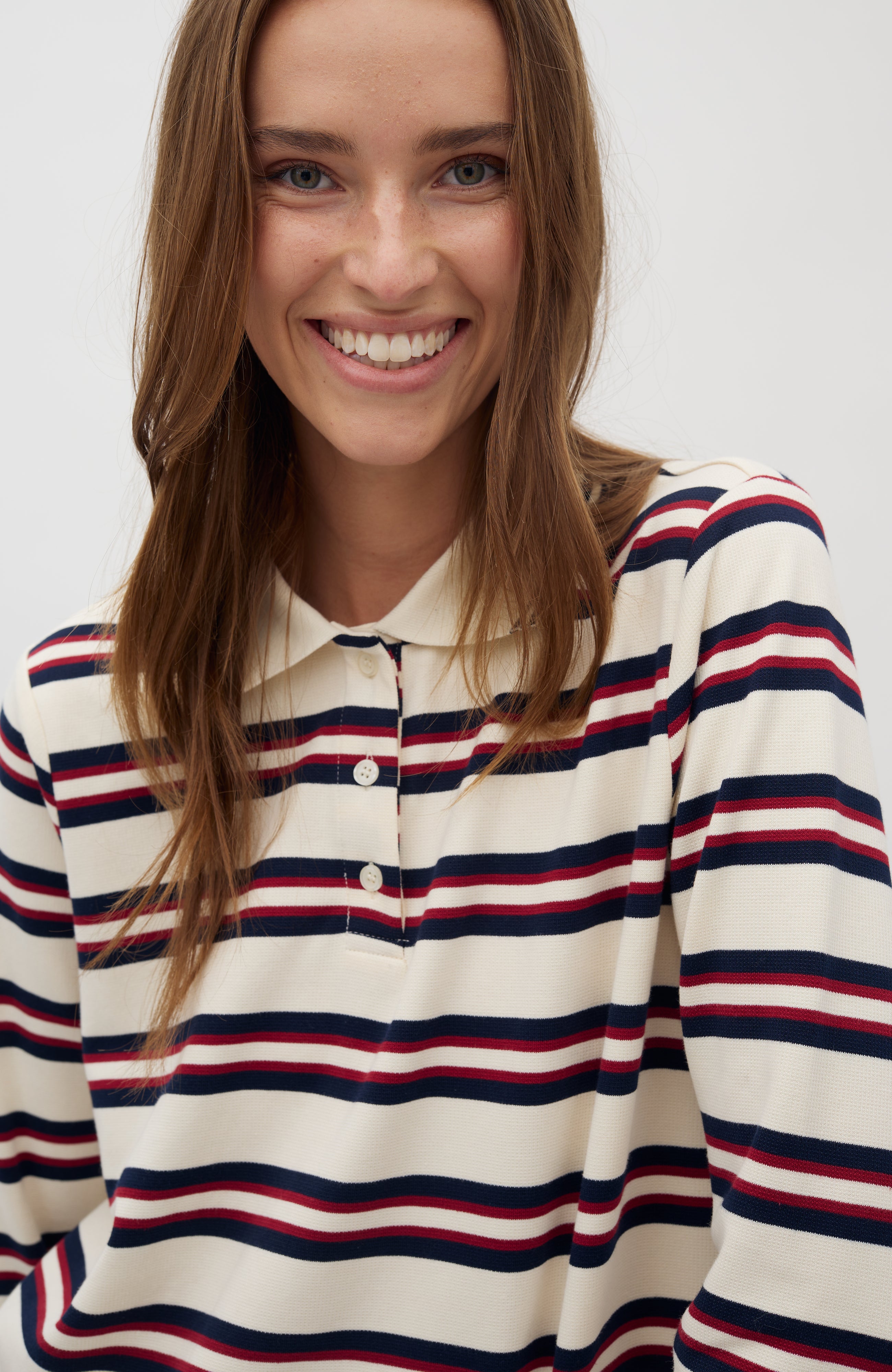 Polla-M_Navy Bordeaux Stripe_Model_2