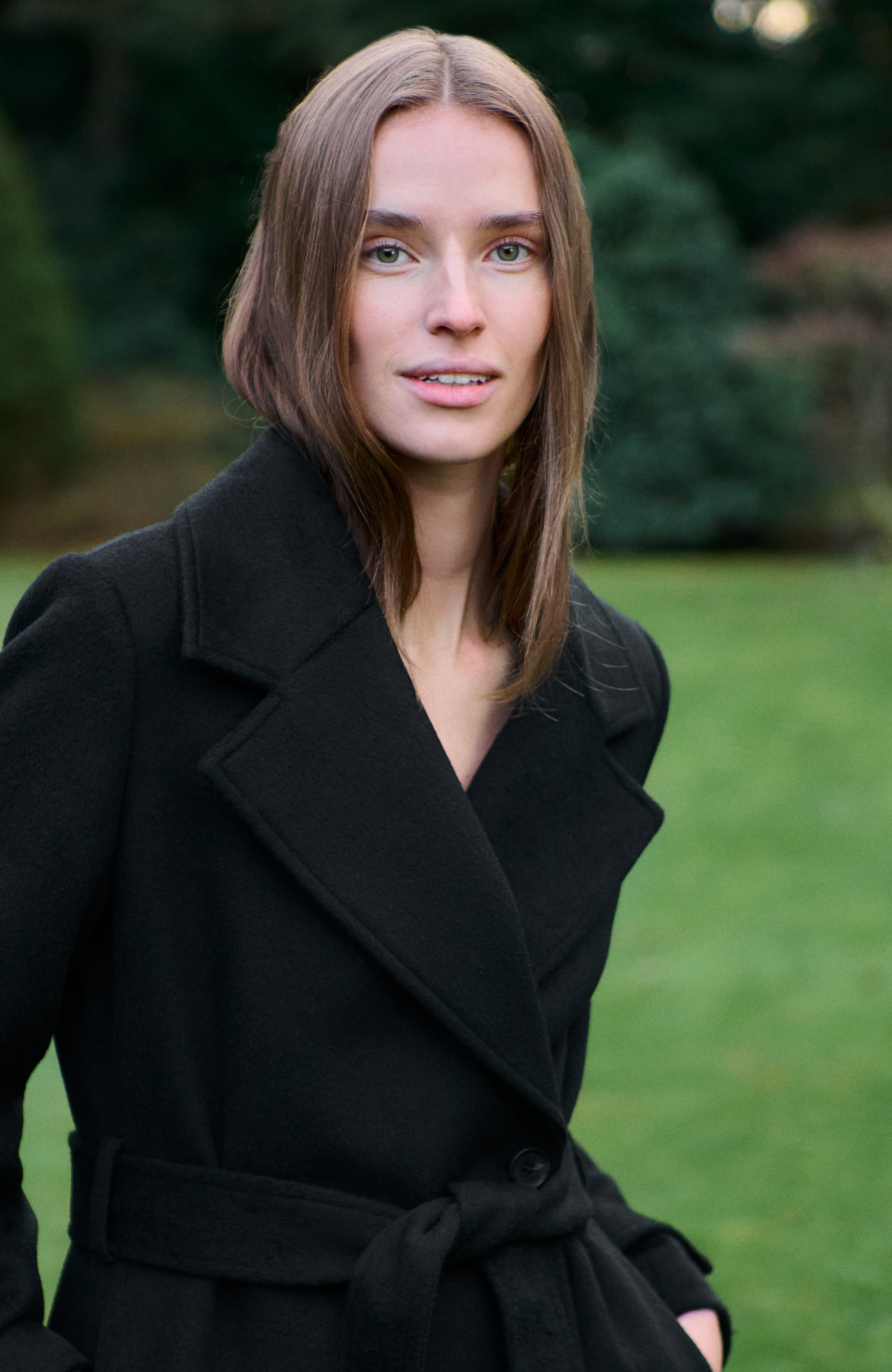 Kasimira-M_Black_Image_1