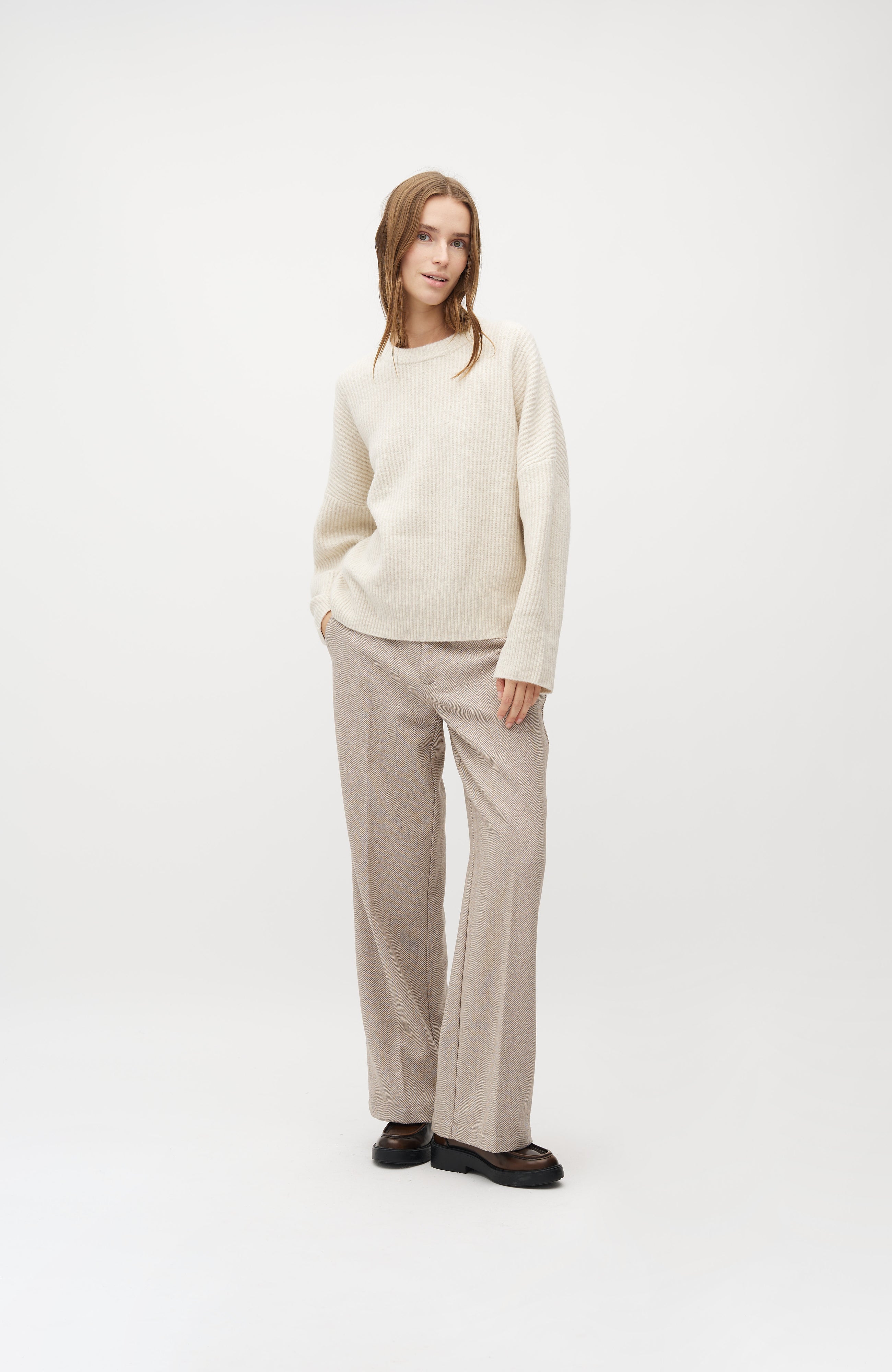 Gillian_Sugar Melange_Model_2