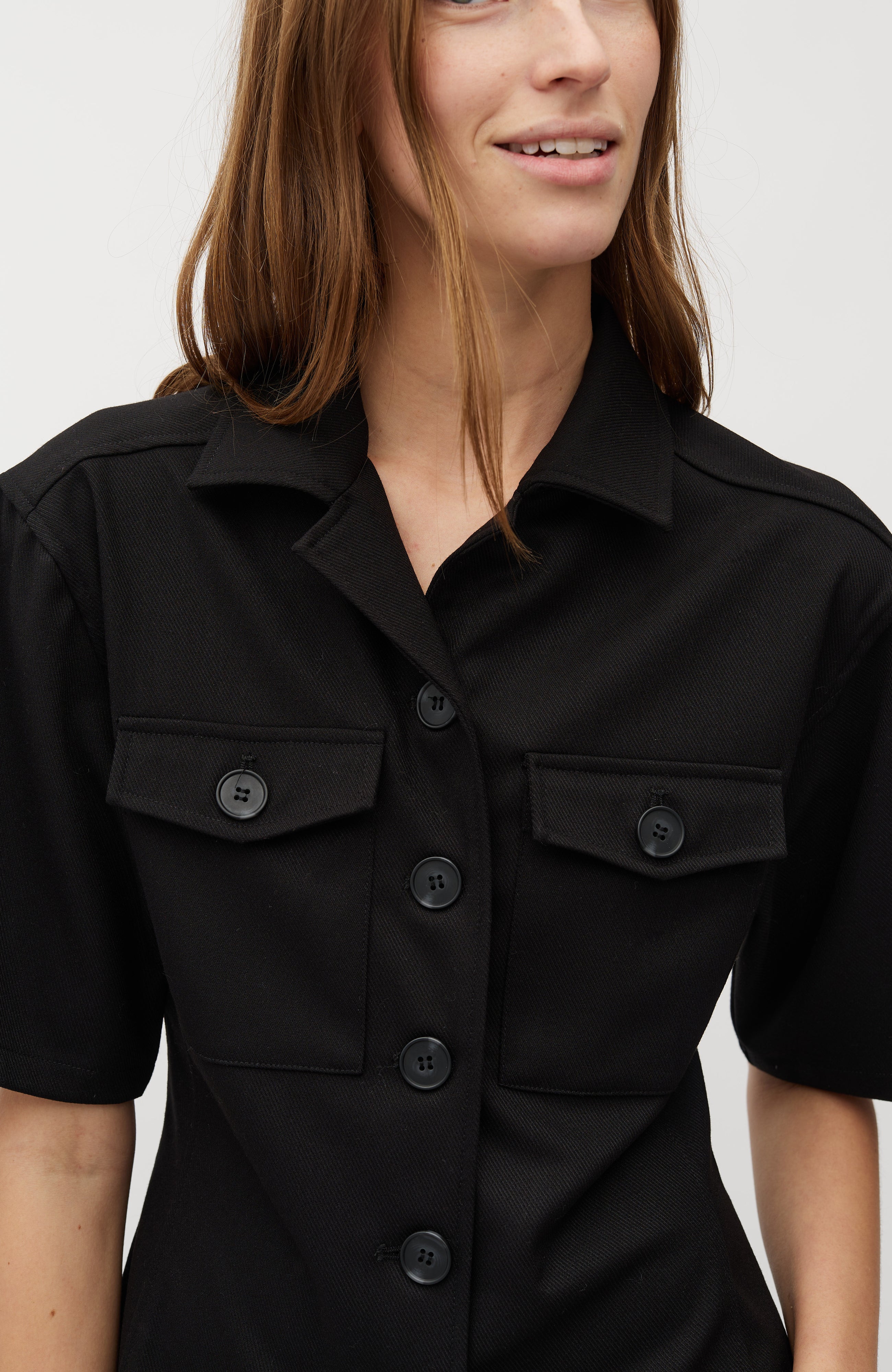 Peplina-M_Black_Model_1