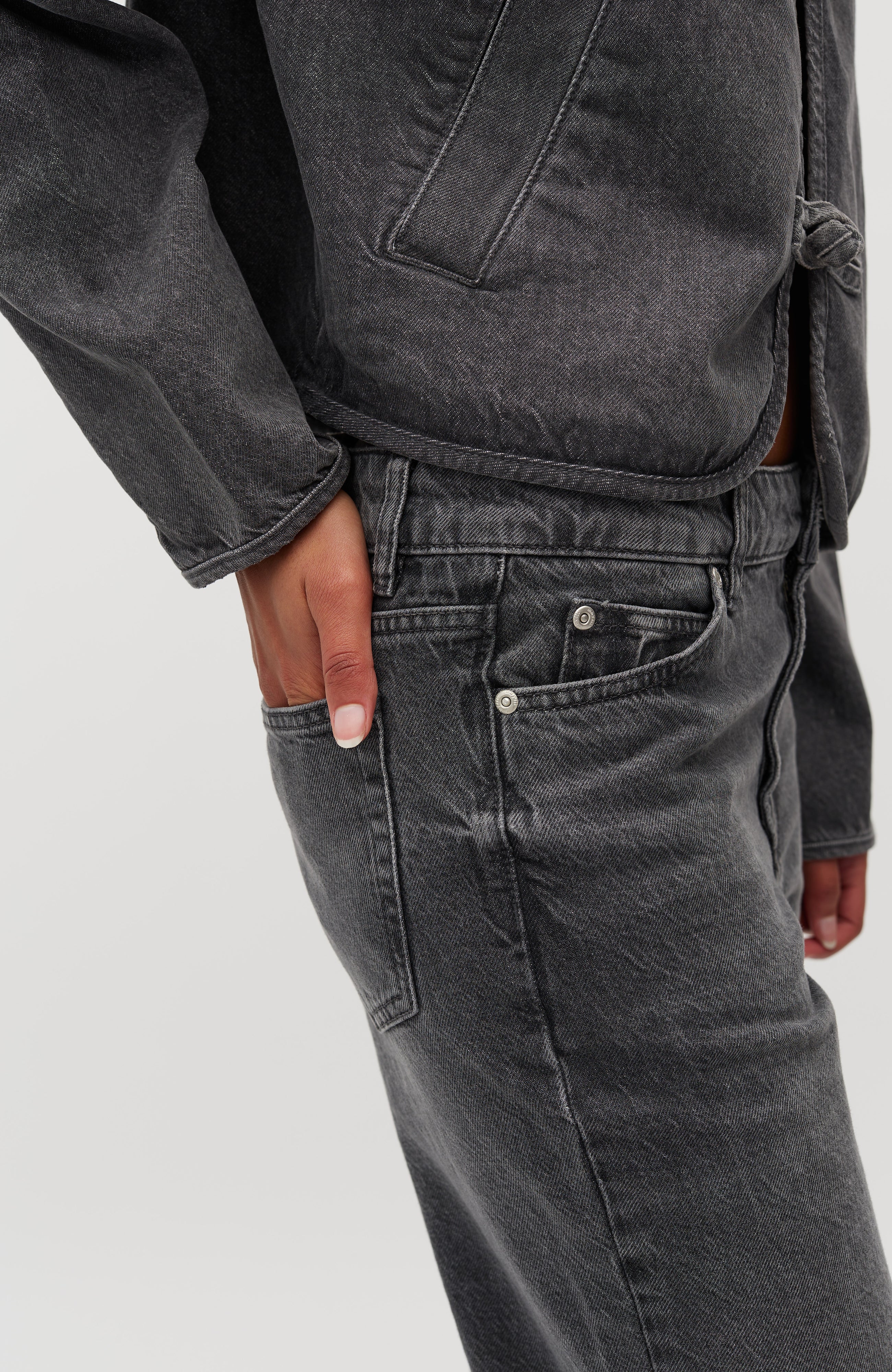 Jays-M_Grey Wash_Model_4