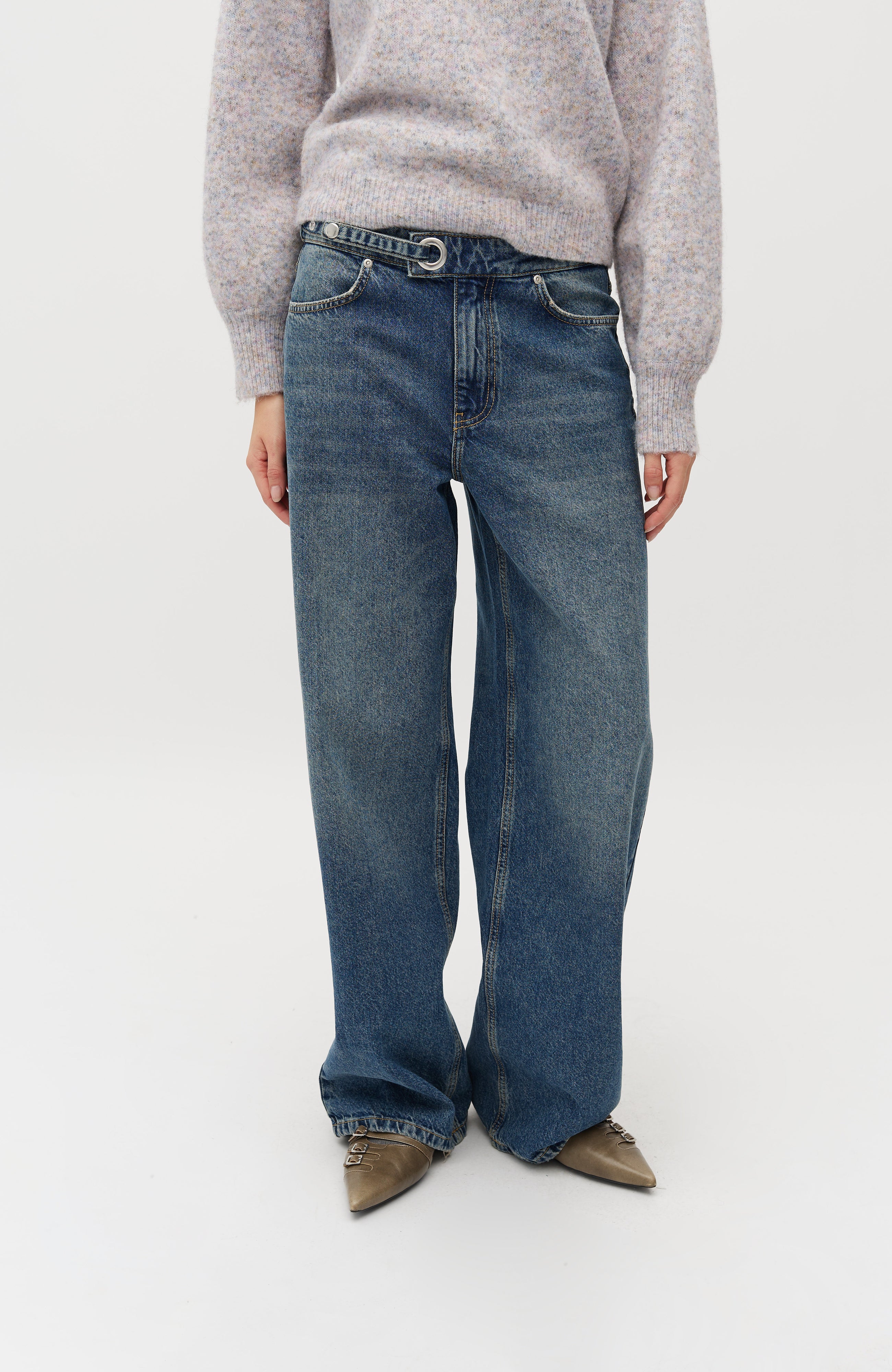 Jeromi-M_Washed Blue Jay_Model_1