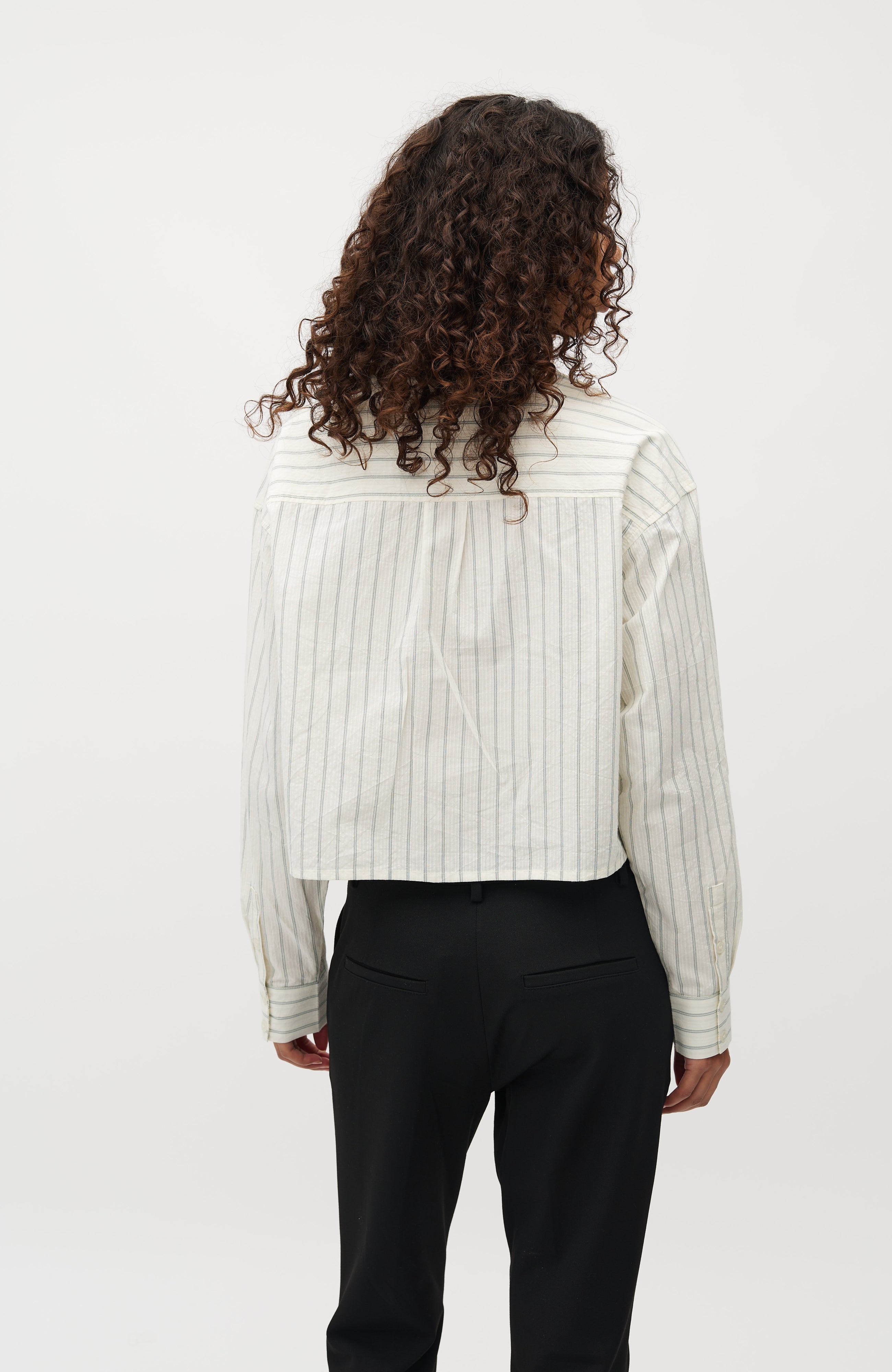 Emmelia-M_Maliva Placid Blue Stripe_Model_2